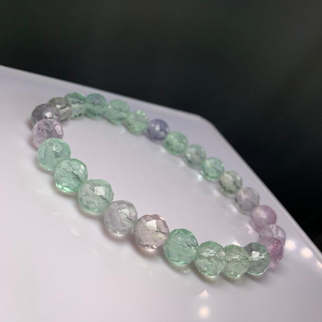b167 カットフローライトブレスレット
