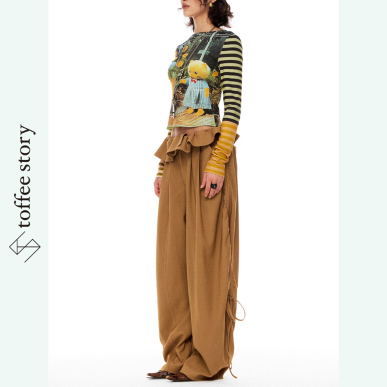 異形ラインのアートワイドパンツ 《B0030》