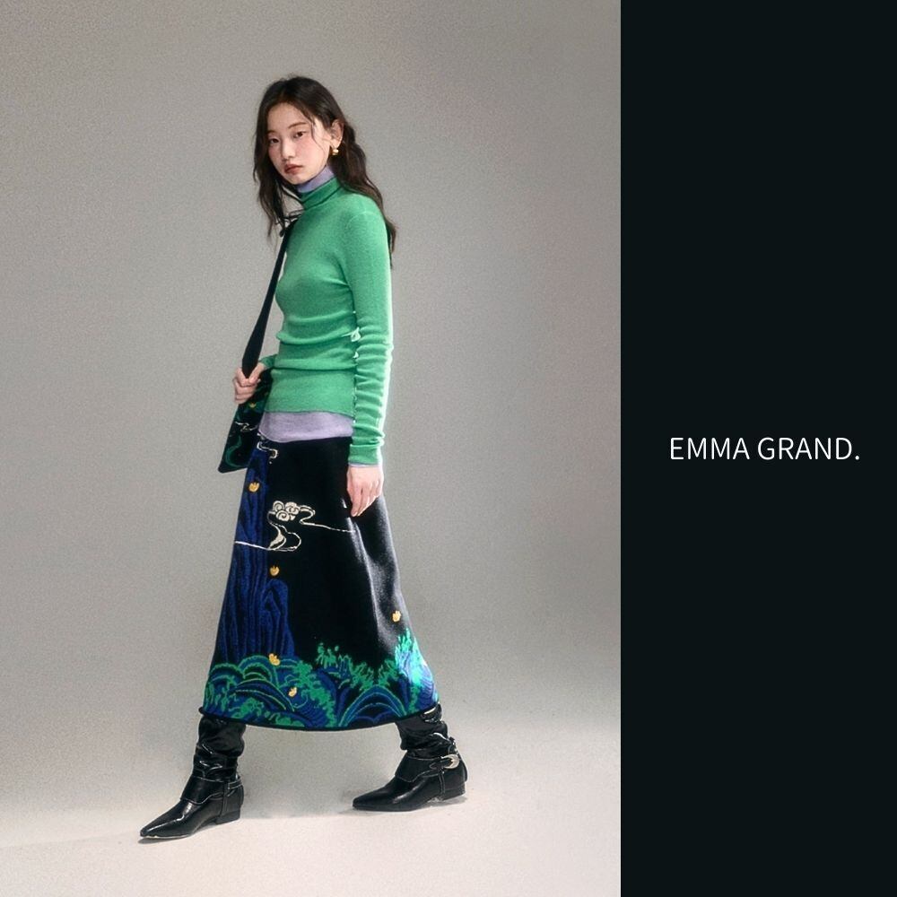 月夜にそびえる青い山のニットスカート E00615 | EMMA GRAND