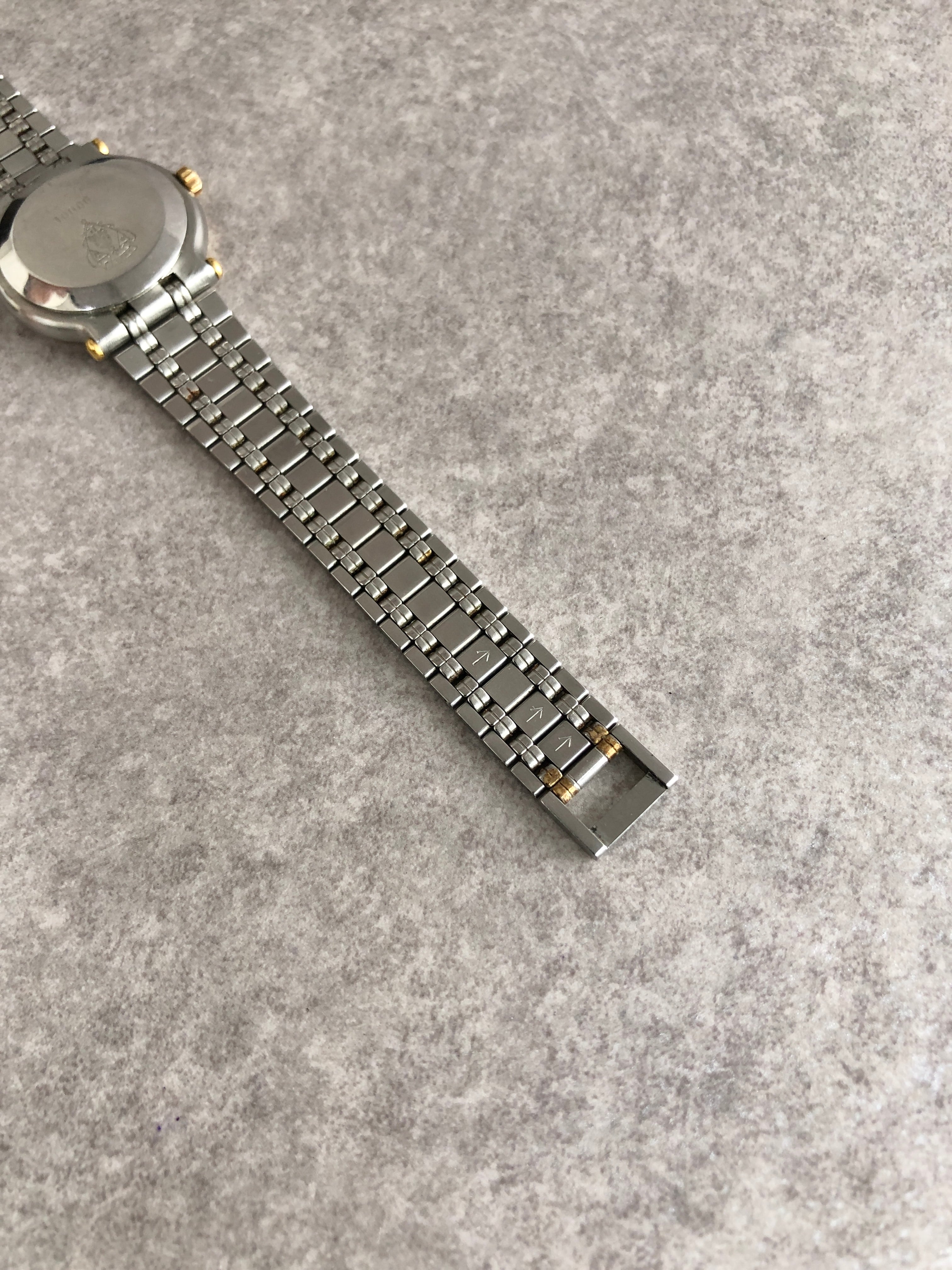 GUCCI グッチ 腕時計 シルバー×ゴールド ロゴ ステンレススチール
