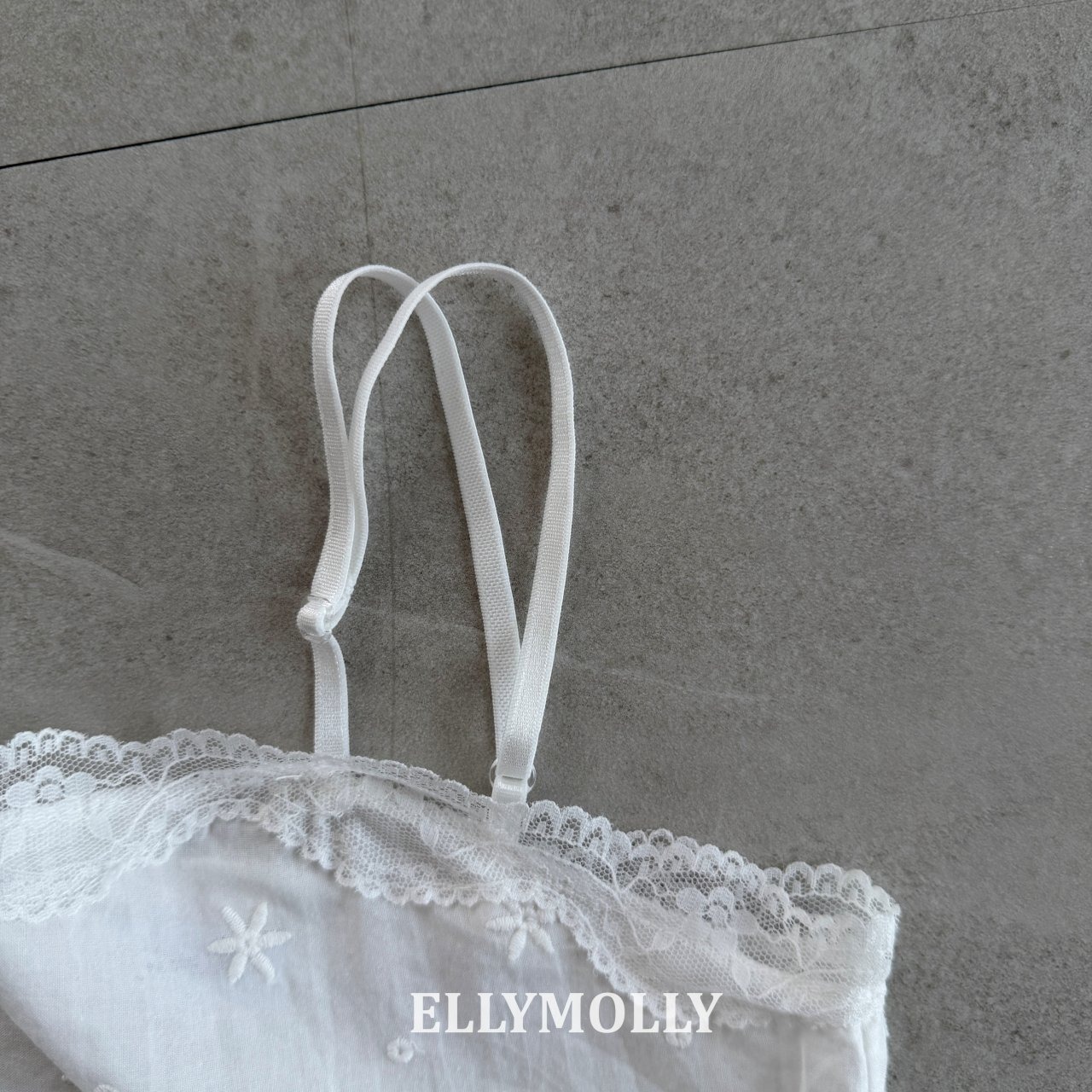 [ELLYMOLLY] Aurora Sleeveless +fee2 / [엘리몰리] 오로라슬리브리스