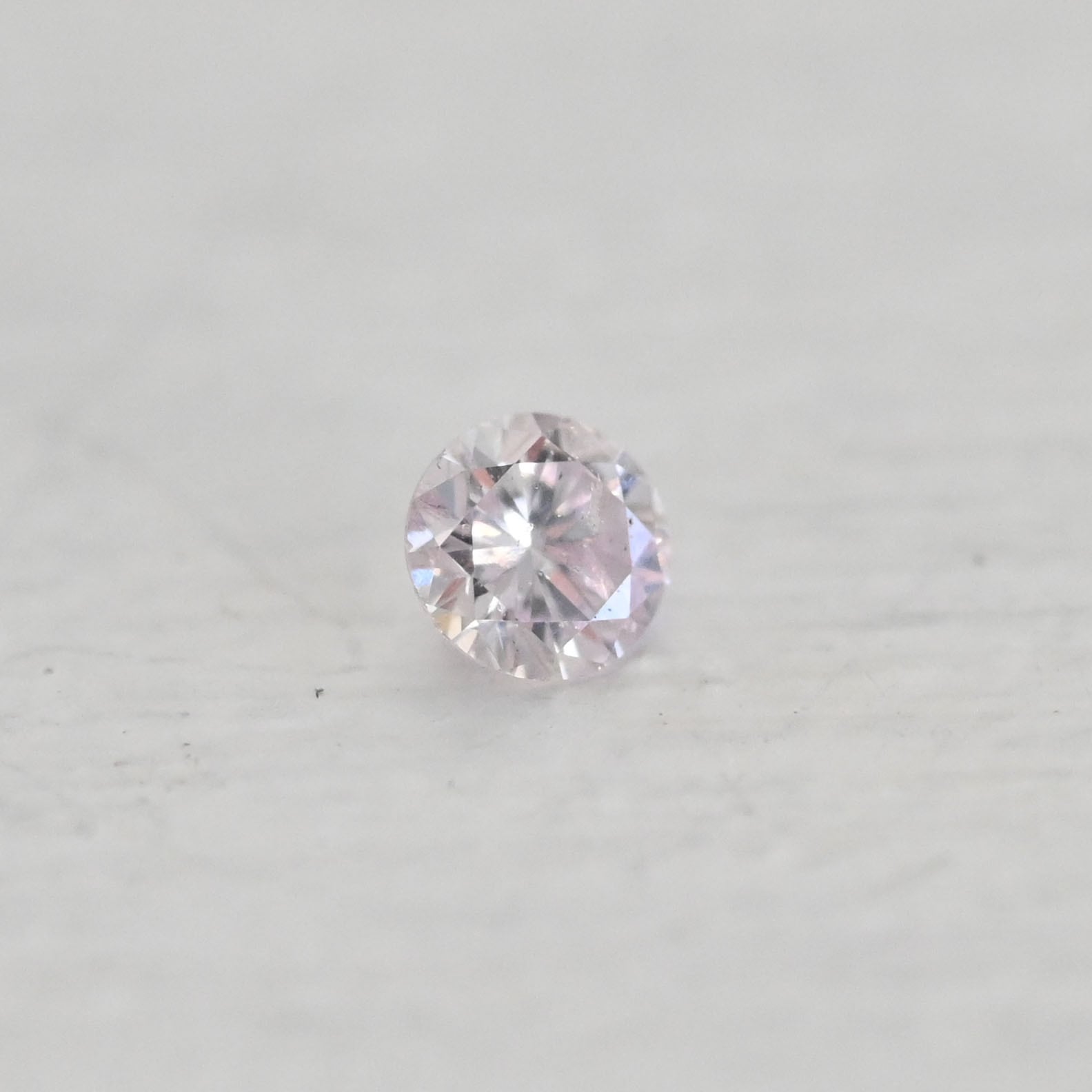 WEB限定品 ピンクダイヤモンド 0.031ct ラウンドカット（ソーティング