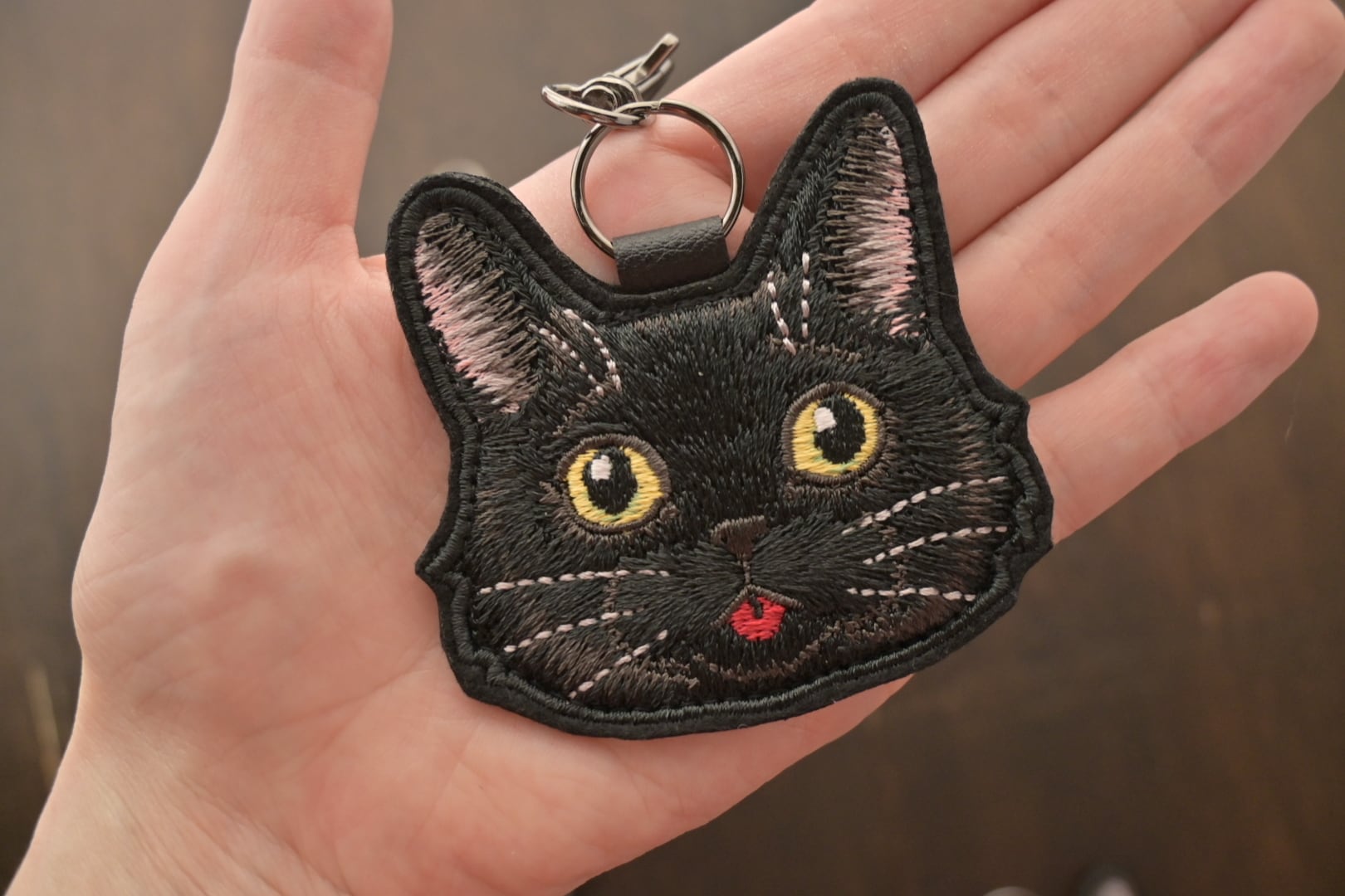 黒とグレーの猫ちゃんキーホルダー【長毛】 | 猫と暮らす洋裁店