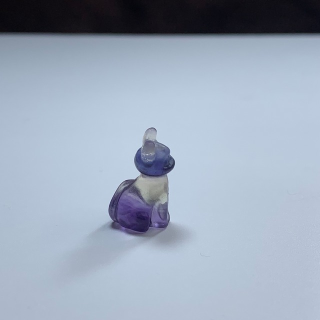 18.透明度有・可愛いフローライトねこちゃん