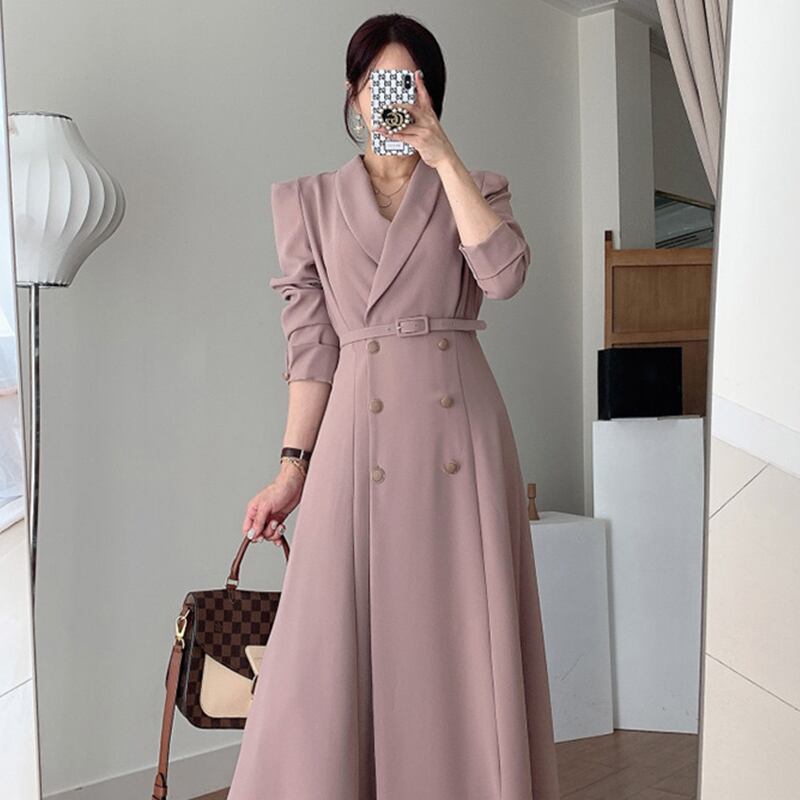 ワンピース レディース ロングワンピース 長袖 ロング ロング丈 フレア エレガント スーツ 襟 ダブルブレスト バックル 無地 ドレス 大人女子 フォーマル おしゃれ お洒落 かっこいい こなれ感 送料無料 存在感 春 夏 20代 30代 40代 学生 通学 デート お出かけ 女子会 休日 普段使い ファッション コーデ スタイル 体型カバー トレンド 流行 インスタ映え S M L ブラック ホワイト カーキ ピンク ベルト ボタン 襟付き きれいめ シンプル 大人 上品 イベント パーティー モテ