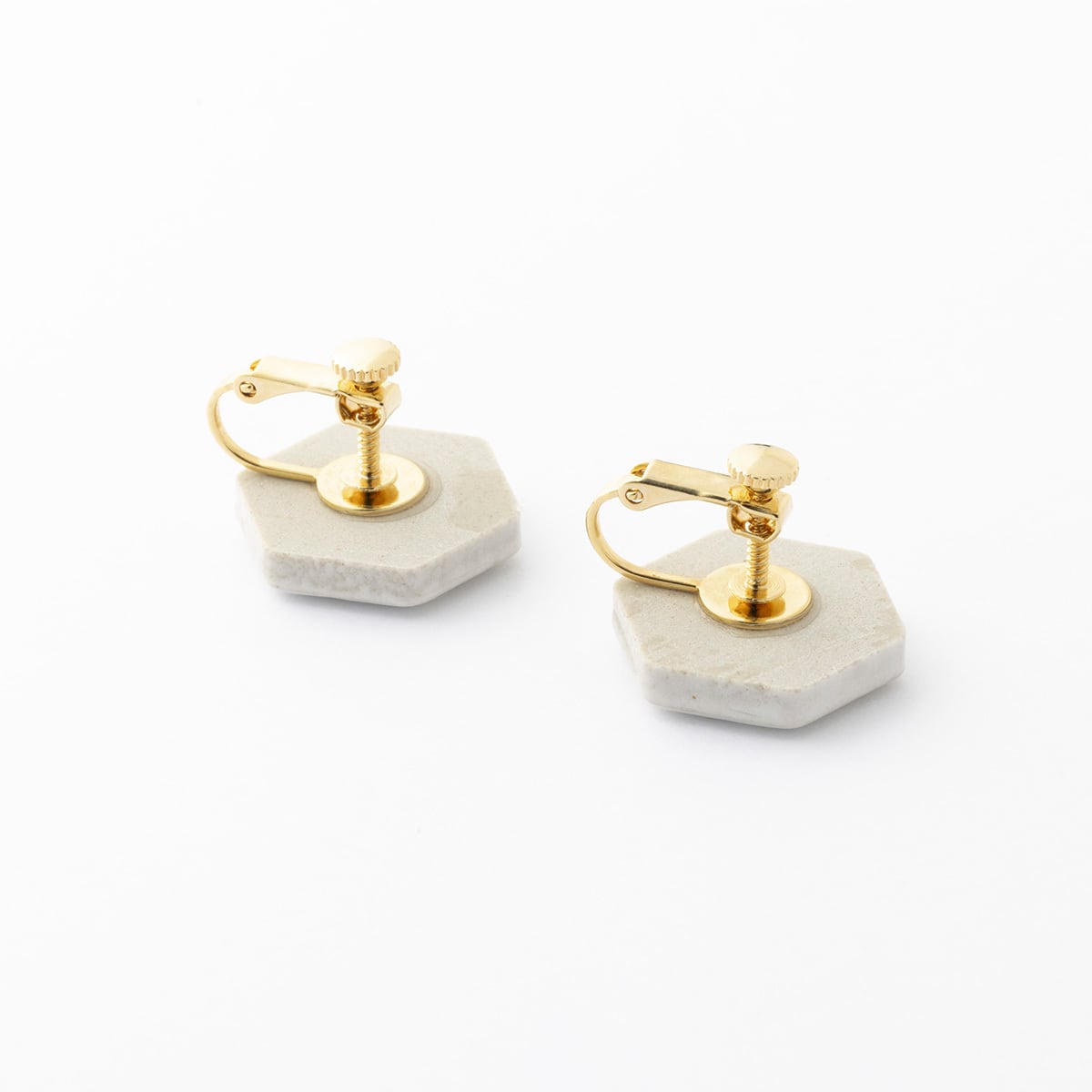 61 62 63 64イヤリング 美濃焼陶器 六角形 モダンライン ピアス / イヤリング｜青磁×ゴールド
