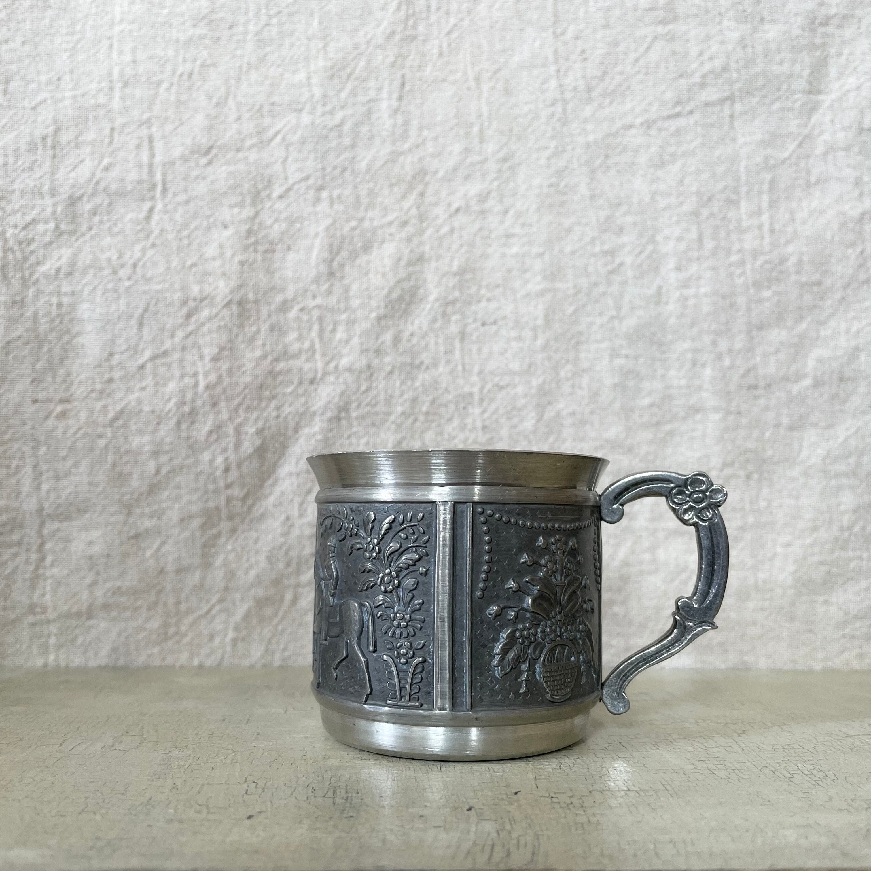 ピューターのミニカップ