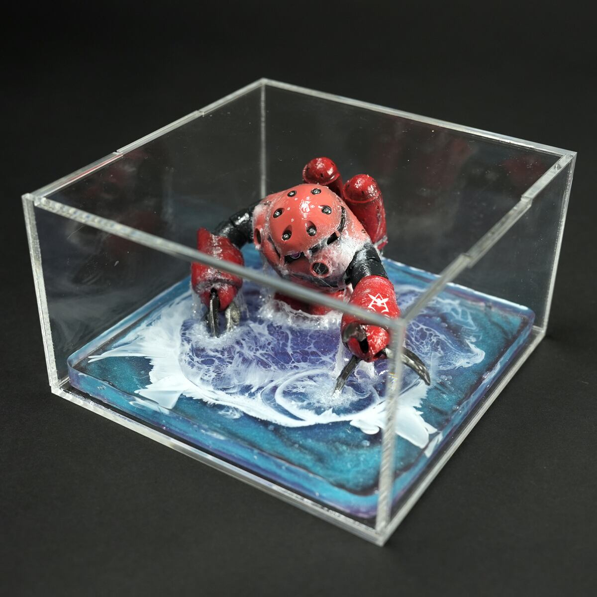 ズゴック2機　 海辺のジオラマ　岩地帯　中古レジン付き HG 1/144 シャア専用ズゴック 海ジオラマレジンアート 完成品 アクリル