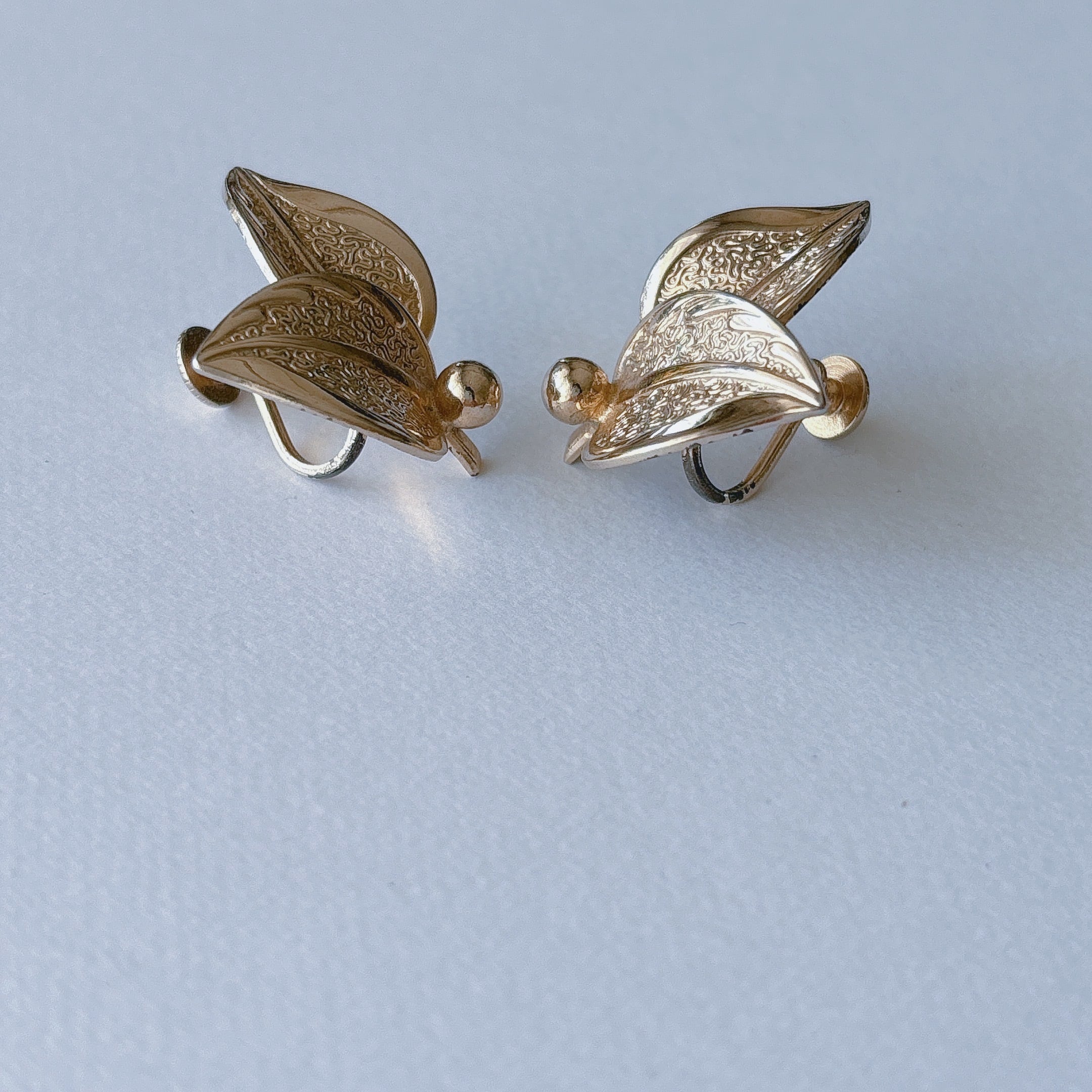 Vintage gold tone leaves earrings ヴィンテージ ゴールドトーン
