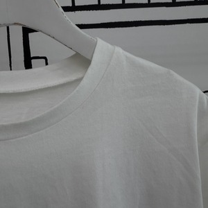 ロゴプリントTシャツ