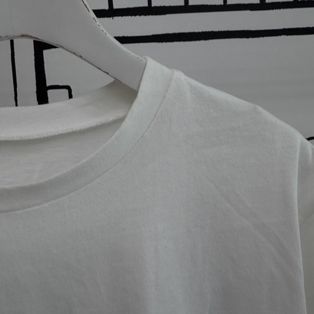 ロゴプリントTシャツ