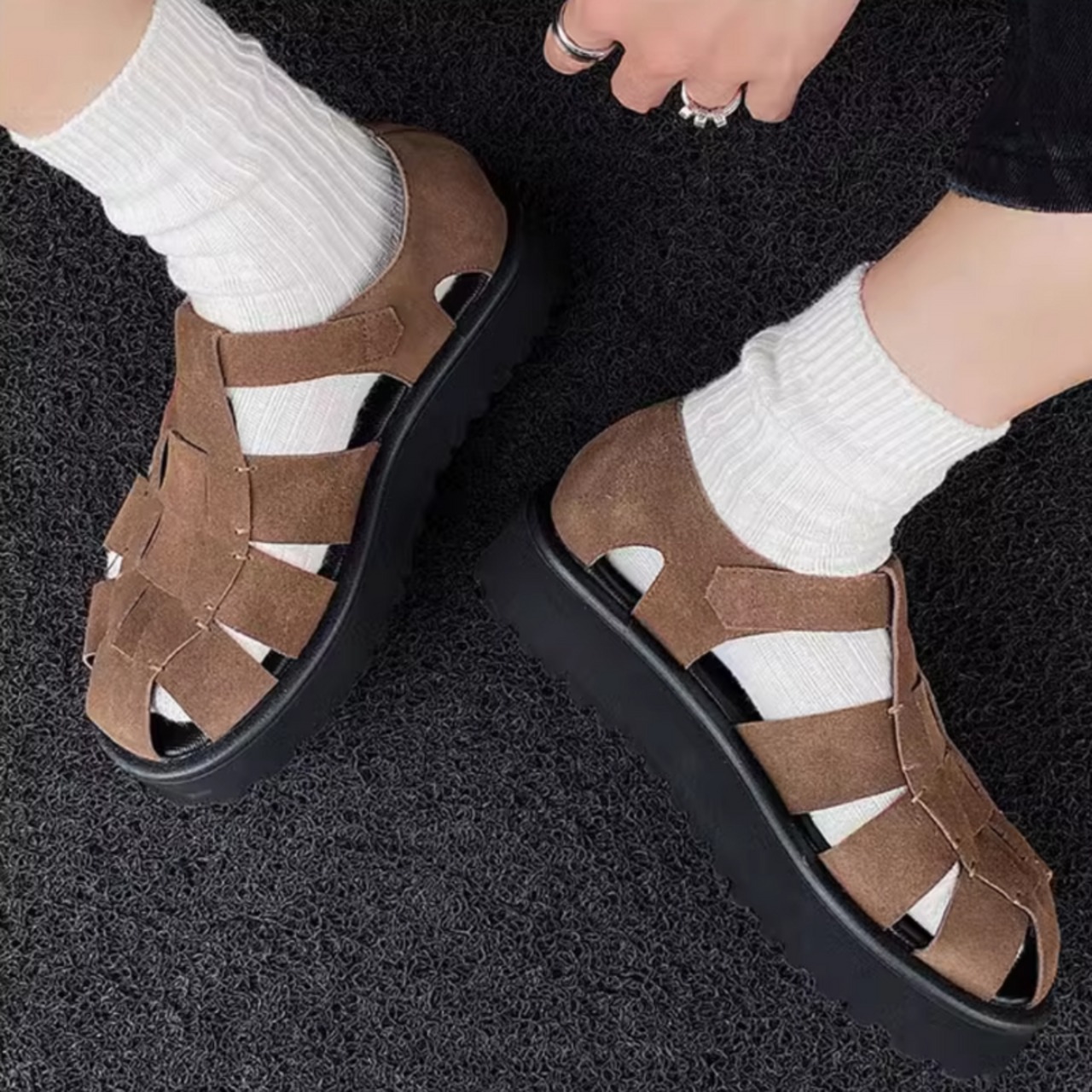 スウェード風グルカサンダル　0613