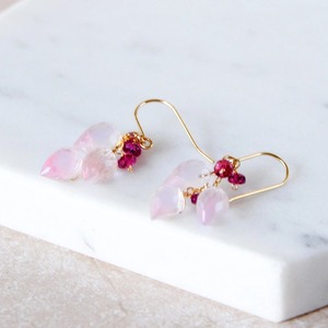 春告げの花蕾　ローズクォーツ × ピンクトルマリン ピアス14kgf