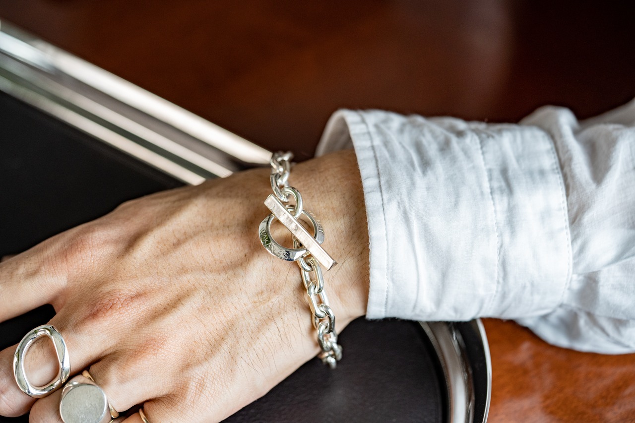 BN-053 Triangle bar bracelet