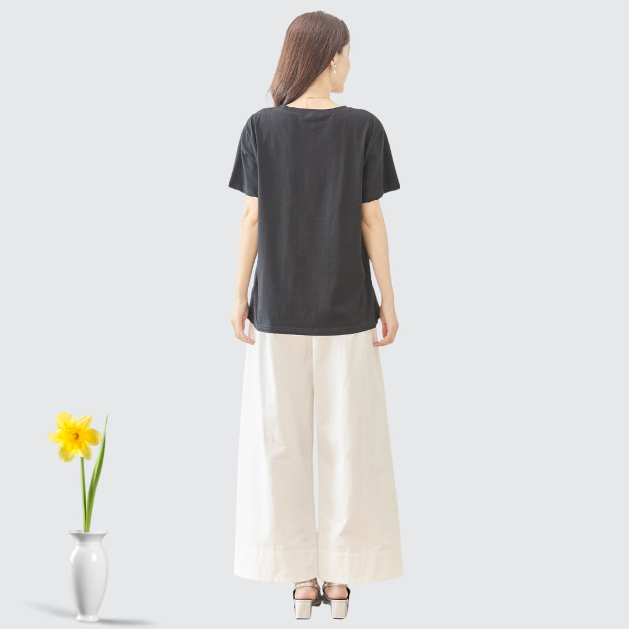 TRUBE ラインストーンデコフラワーTシャツ【L~LL】ブラック