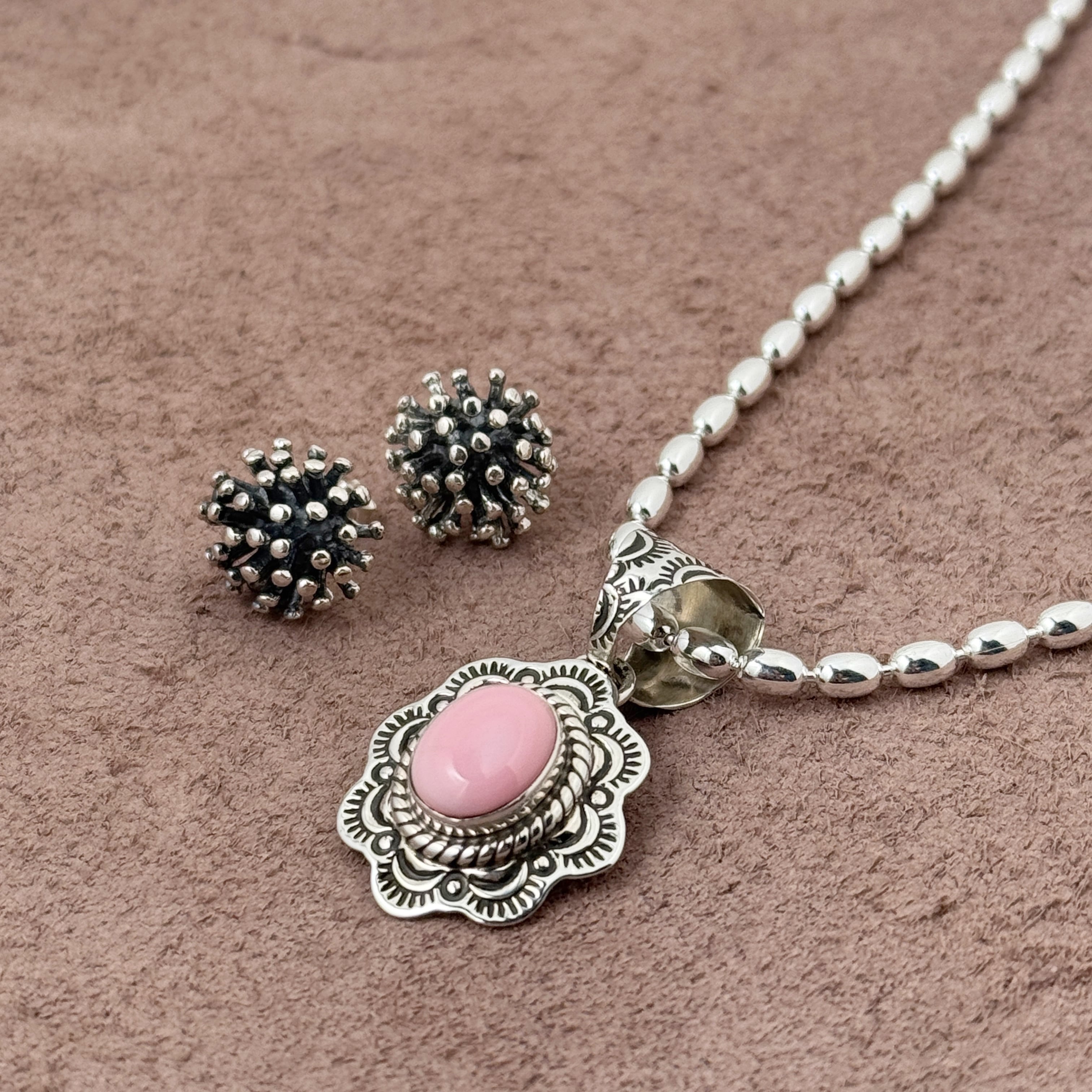 Indian Jewelry 》オーバル コンク シェル ペンダント | 【公式通販