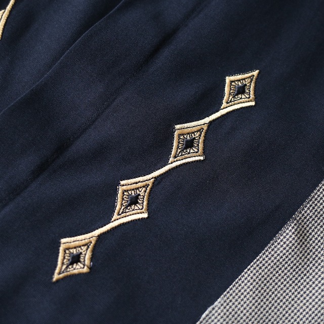 "刺繍" symmetry switching design over silhouette fry-front shirt