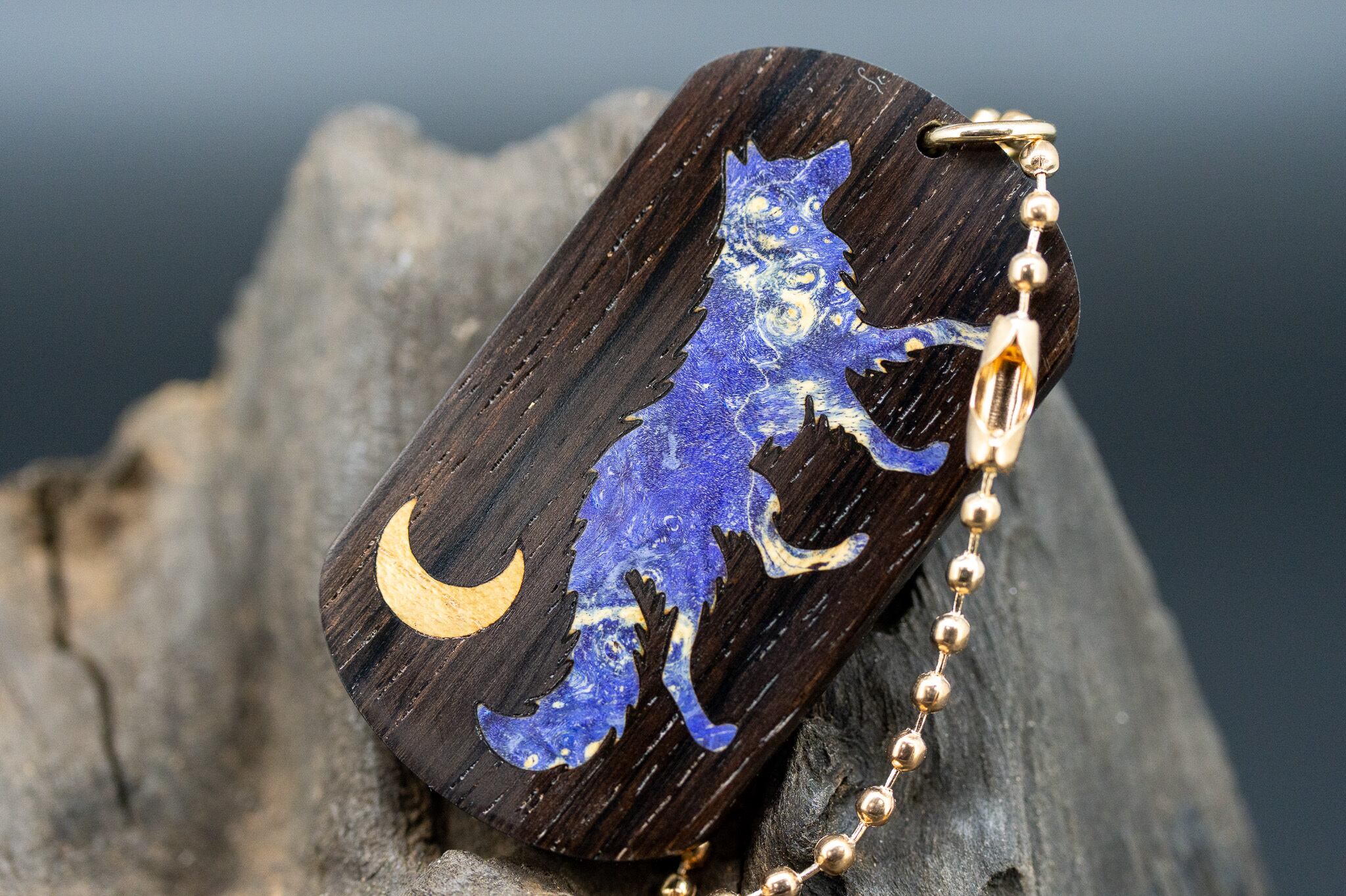 【音楽業界屈指の銘木】 ハカランダ ドッグタグ 象嵌 闊歩