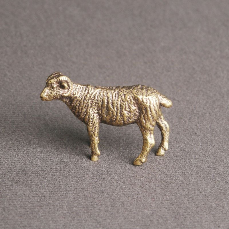銅製羊の彫刻オブジェ　中国製 銅製羊の彫刻オブジェ 中国製 【公式通販】