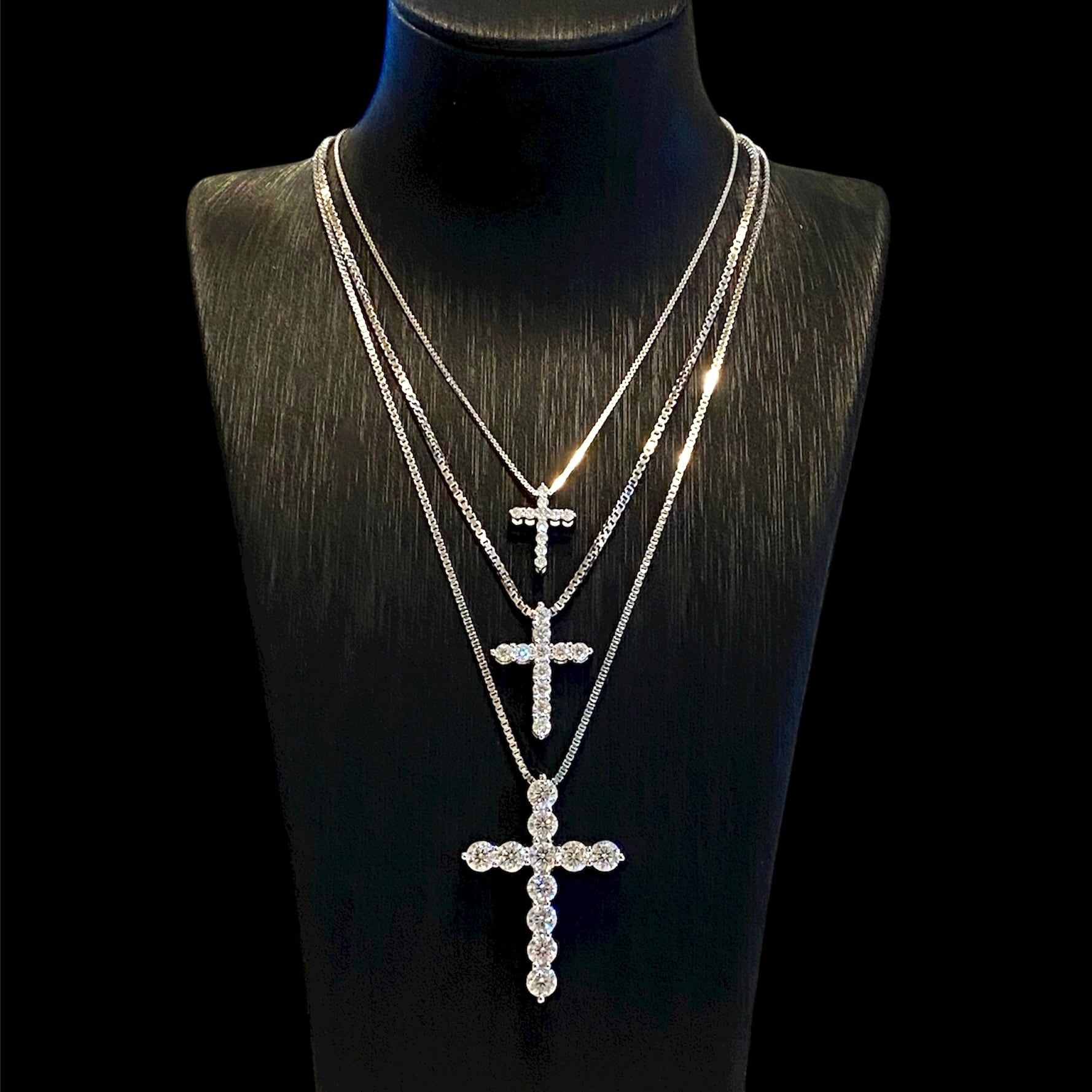 D色 最高グレード モアサナイト【女性ウケ抜群】クロスネックレス