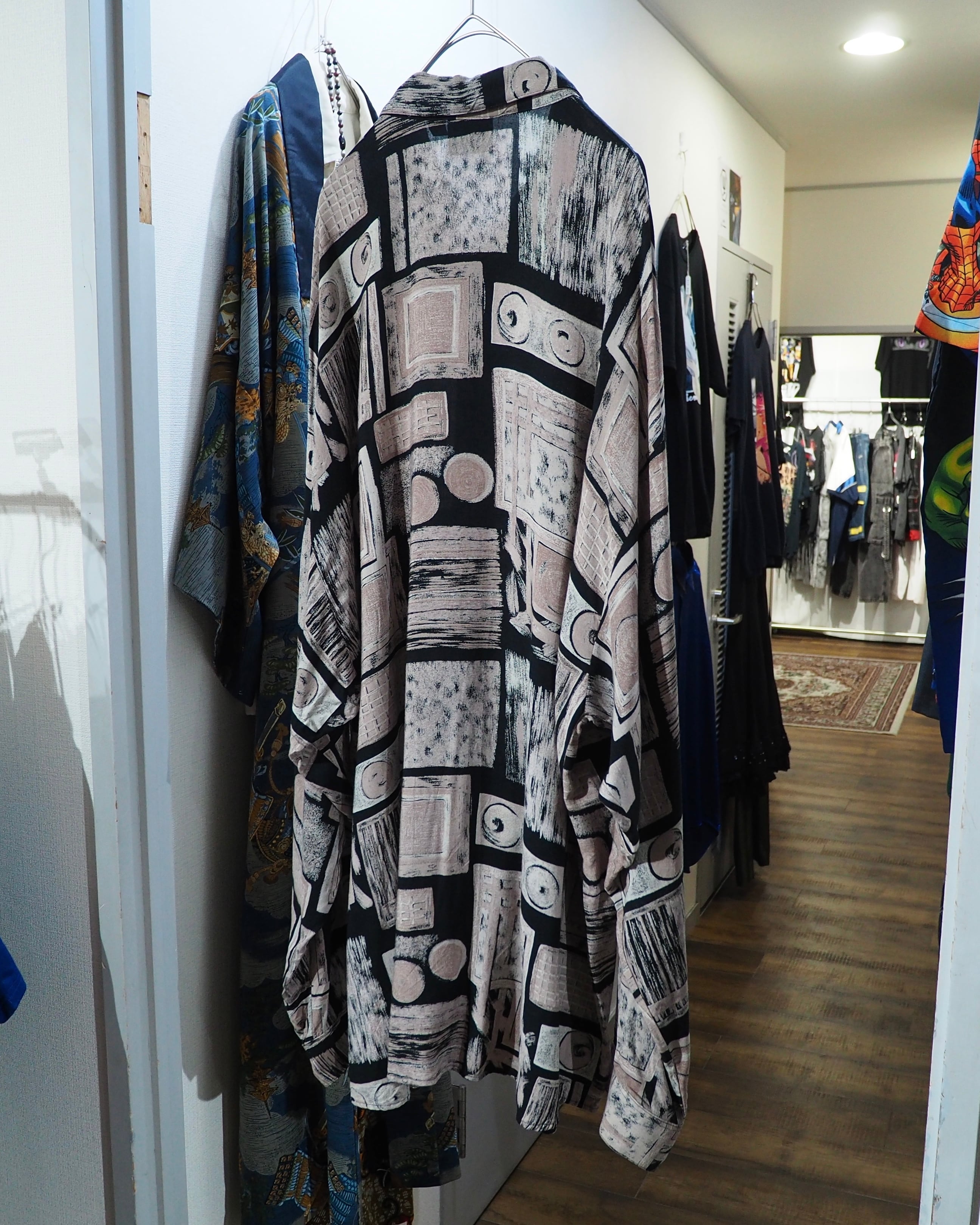 1980 - 90s " Made in USA " Black mode Chaos pattern vintage Drape loose Rayon shirt