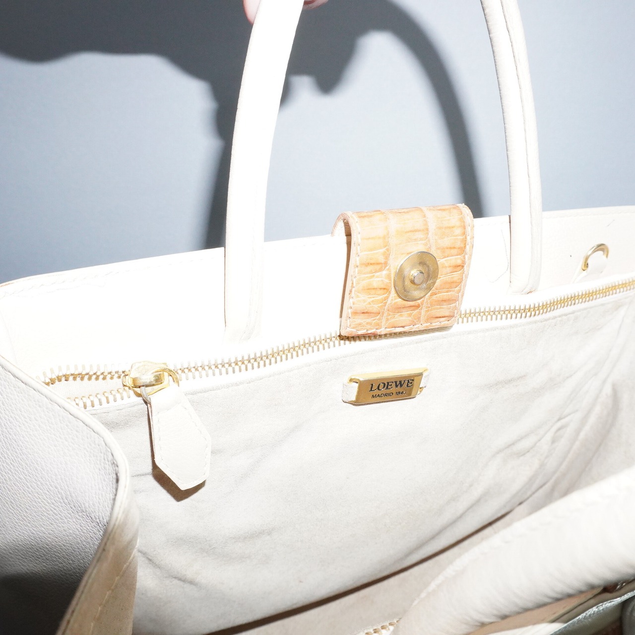 LOEWE】ホワイトレザートートアナグラムロゴ | ブランド古着屋 Jesus 