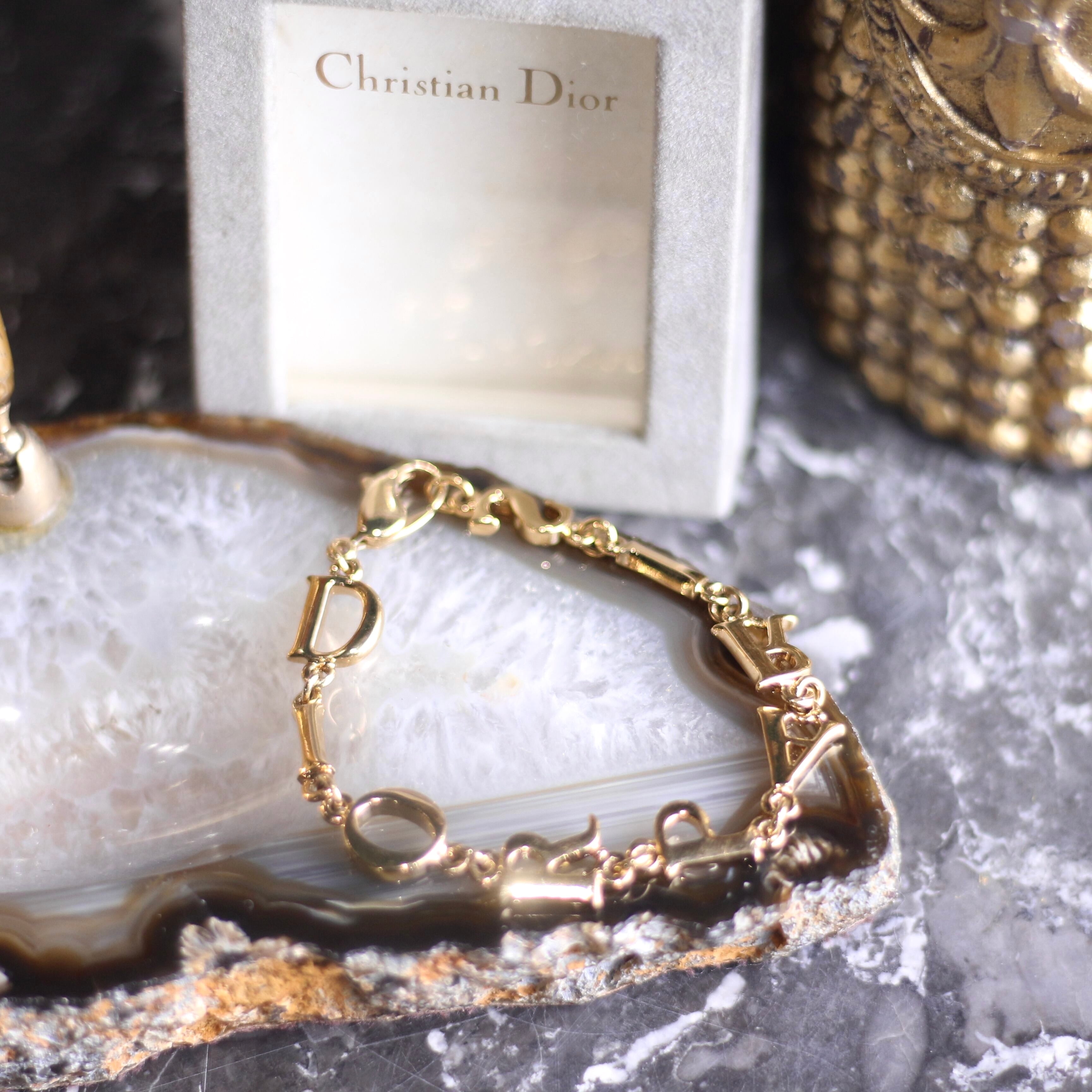Dior ゴールド ブレスレット ロゴモチーフ　正規品 Christian Dior LOGO CHAIN DESIGN GOLD BRACELET/クリスチャン