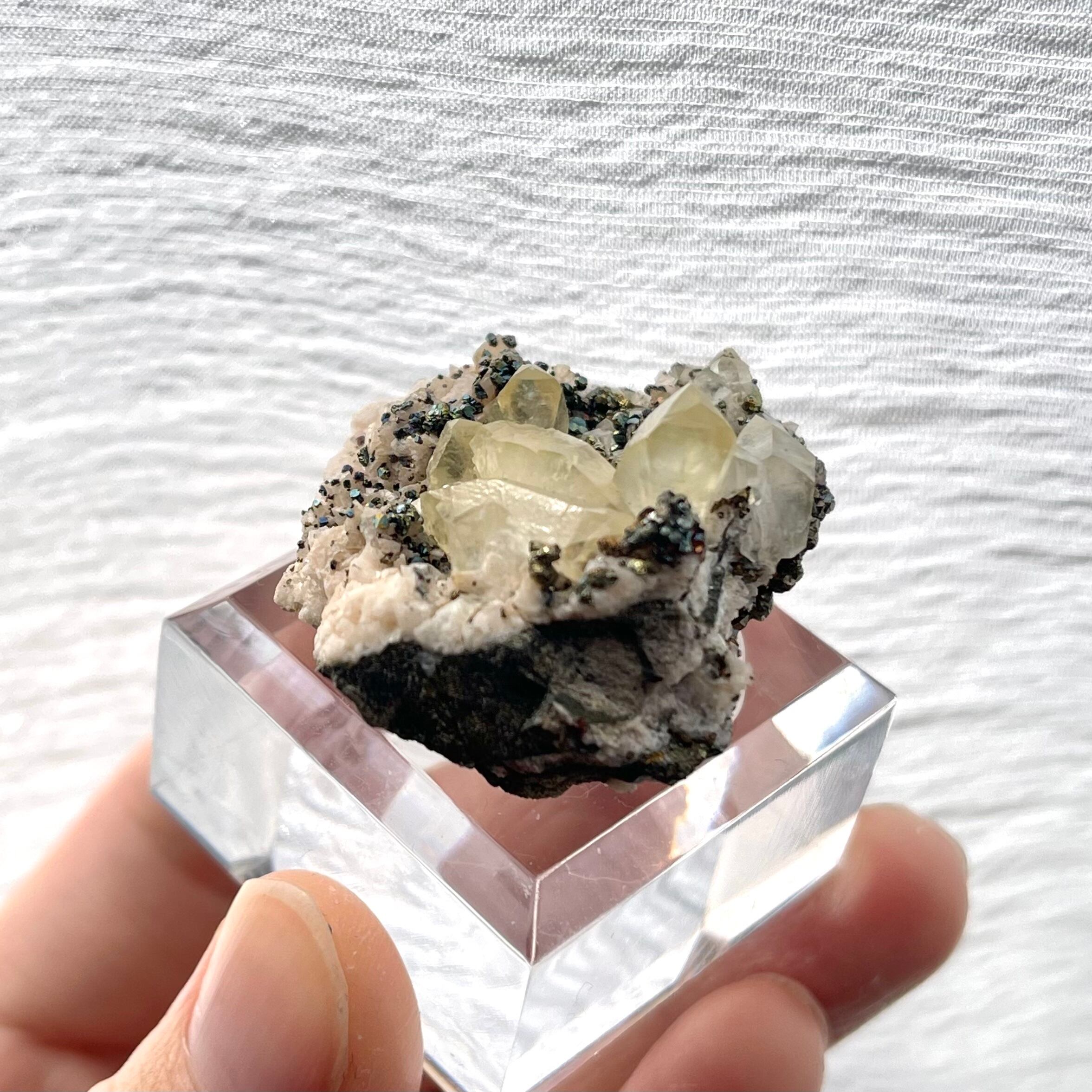 citrine カルサイトX パイライト chalcopyrite 鉱物標本 citrine カル