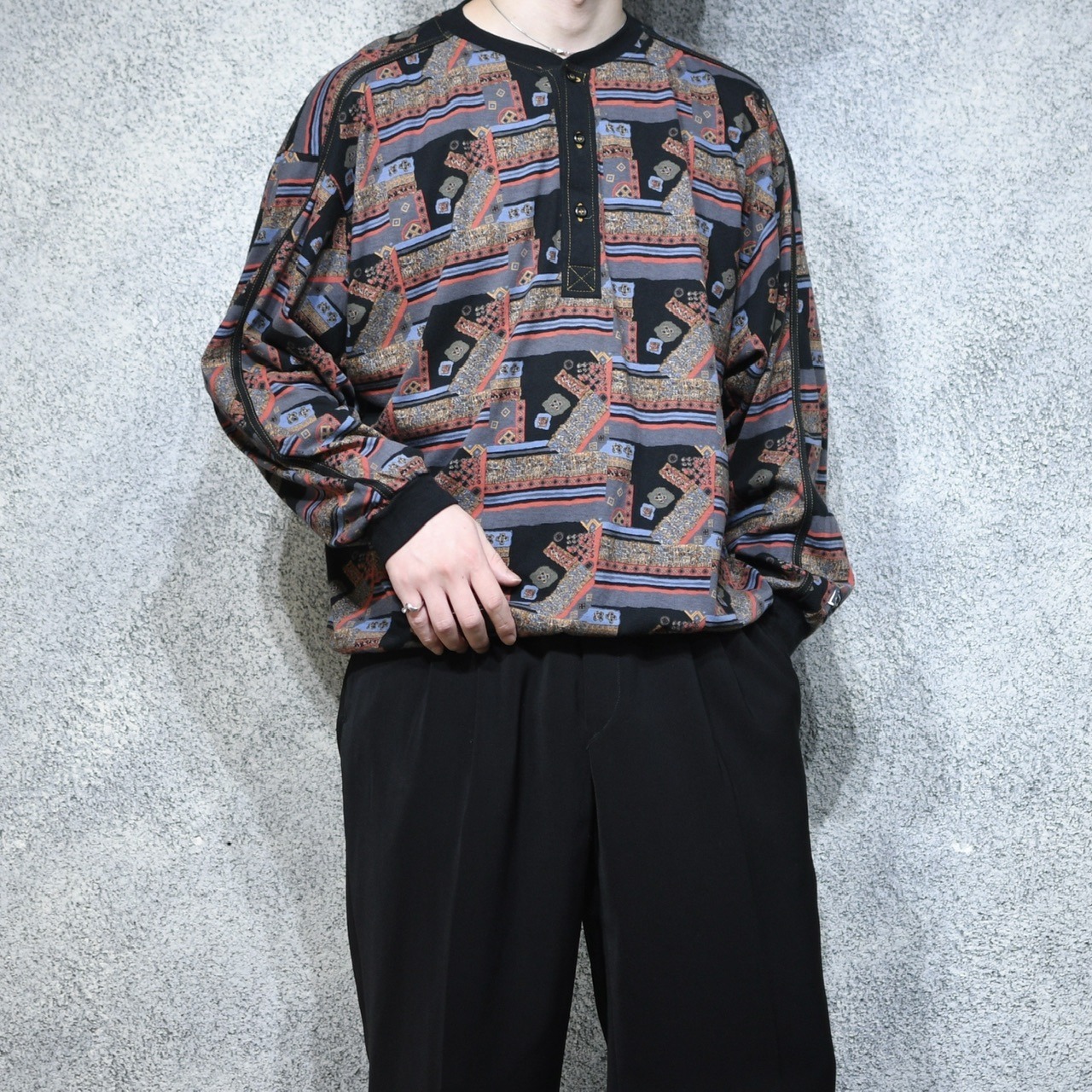 pattern design henry neck long sleeve tee