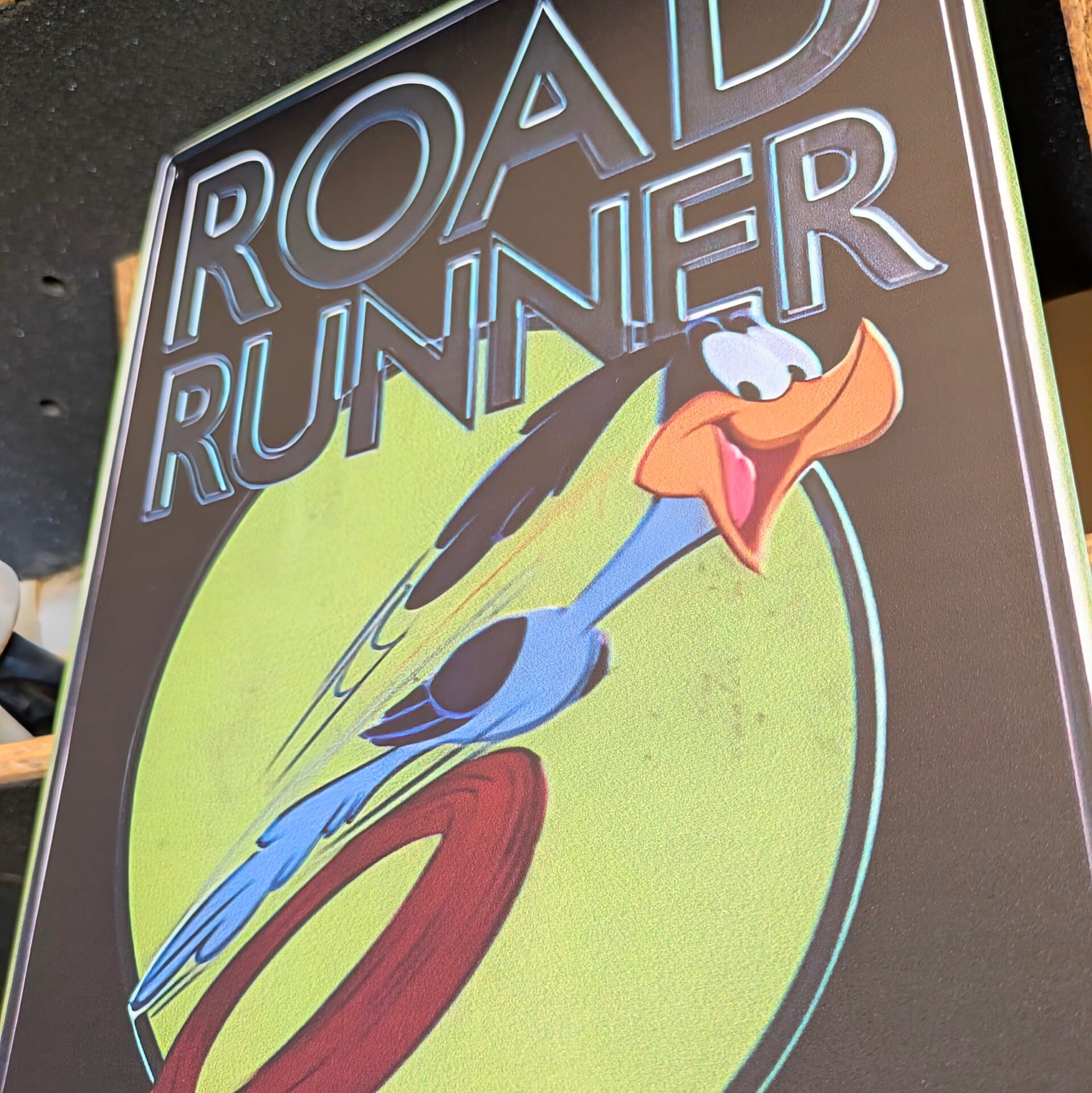 送料無料！ちょうどいいブリキ看板【 Looney Tunes （ ルーニー・テューンズ ）】ロード・ランナー /  METAL SIGN / メタルサイン / ブリキ看板 / サインボード / ビンテージ加工 〚アメリカン雑貨 アメトイ〛
