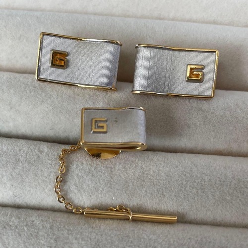 GIVENCHY ネクタイピン　カフリンクス　セット　#582