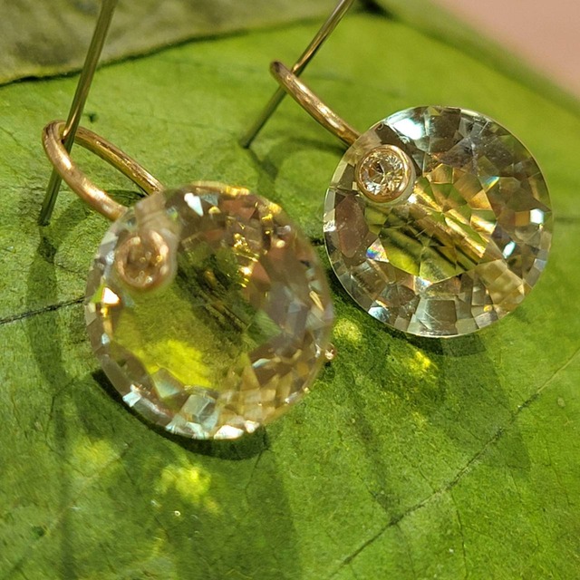 Marie-Hélène de Taillac’s イアリング