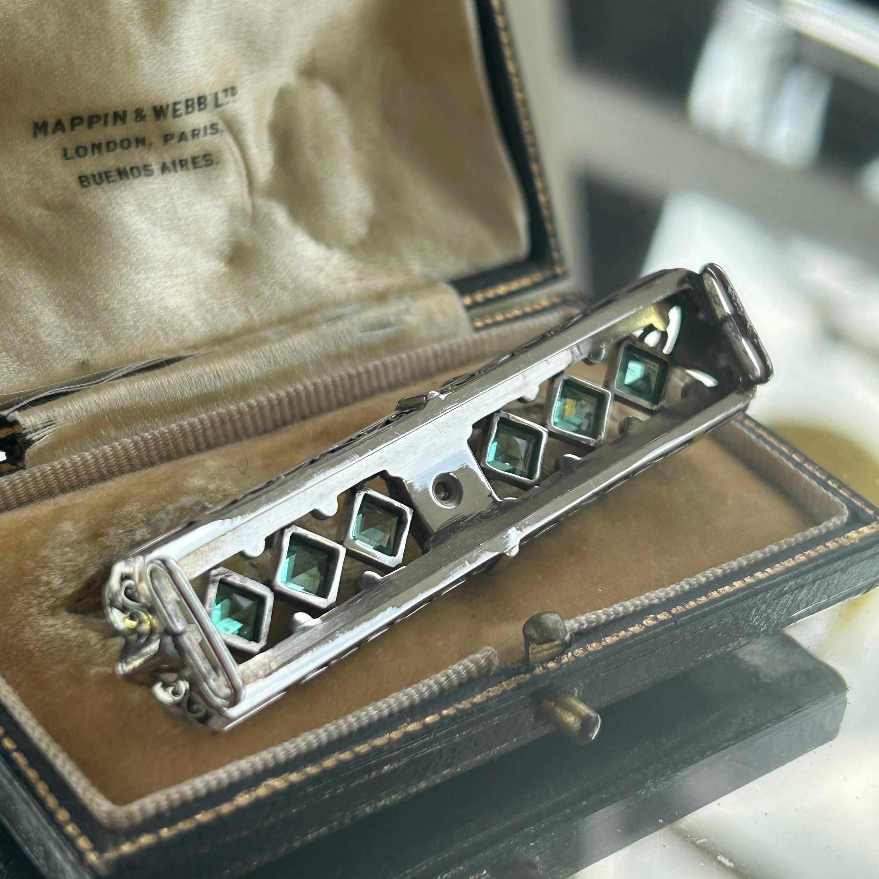 アンティーク　SPNに天然エメラルド.ダイヤの帯留め