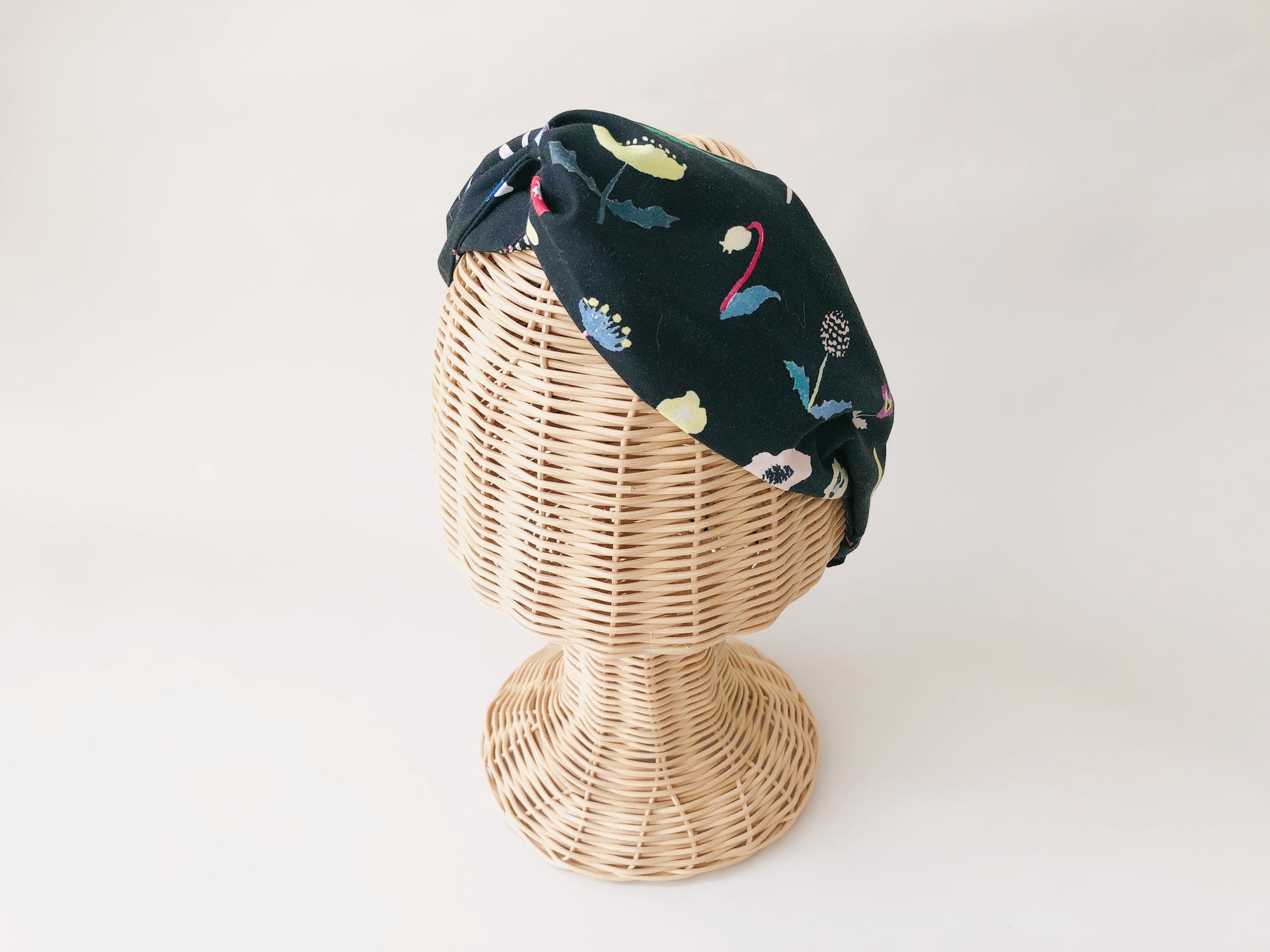 【30%OFF】yukino textile 「flowers 黒」ヘアバンド