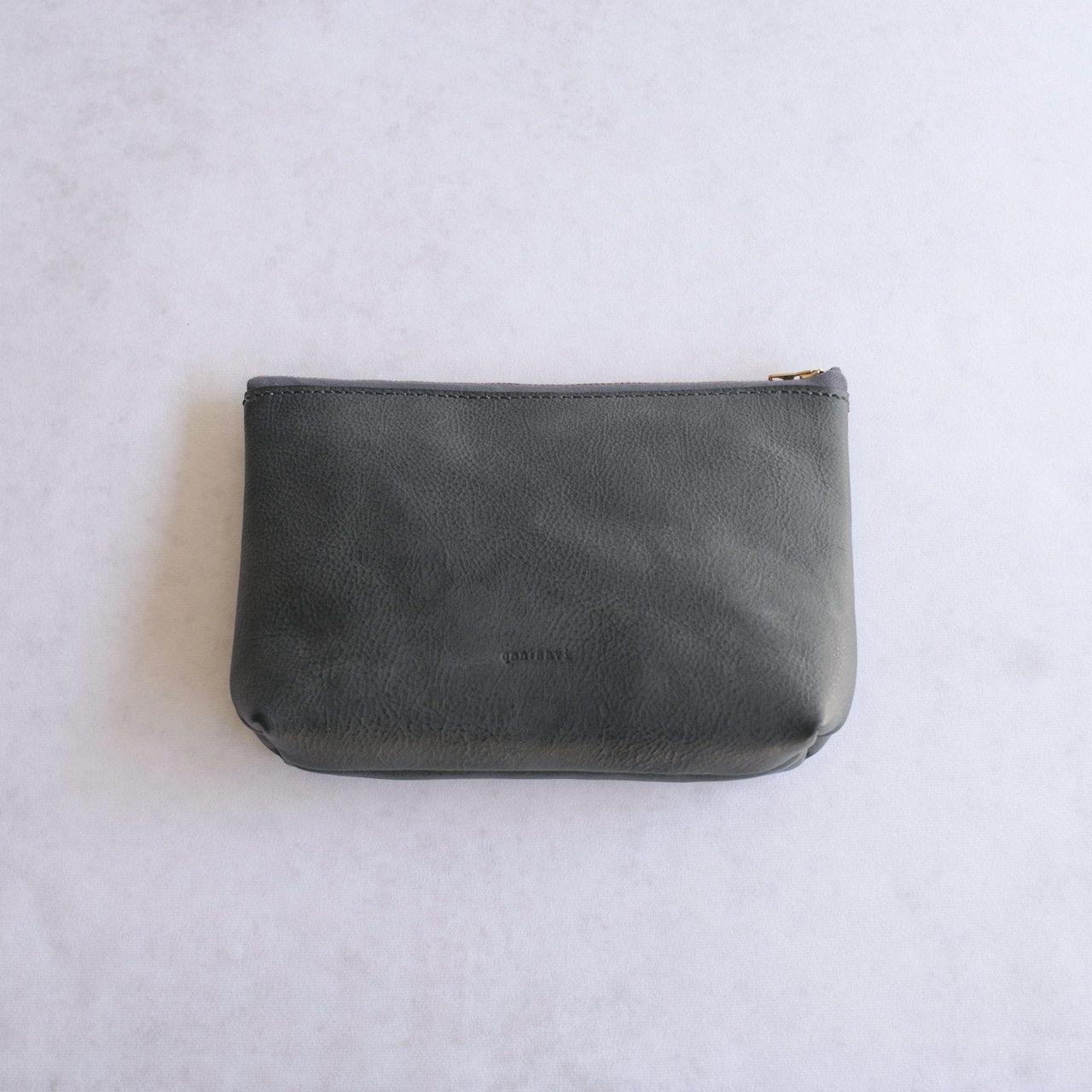 DR POUCH L 01