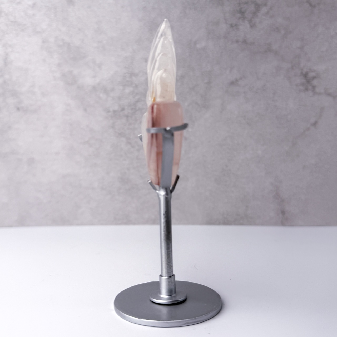 ヘマタイトハートの九尾 専用台座付き  ＊ 天然石