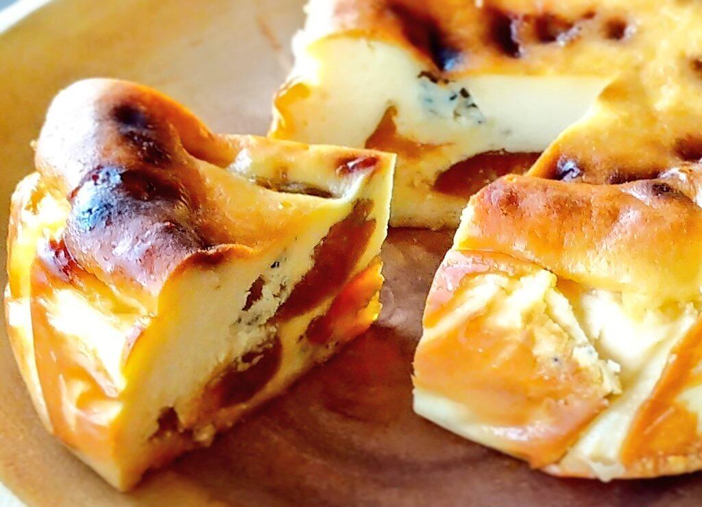 無花果ブルーチーズチーズケーキ ひよこサイズ ことり 珈琲とお菓子