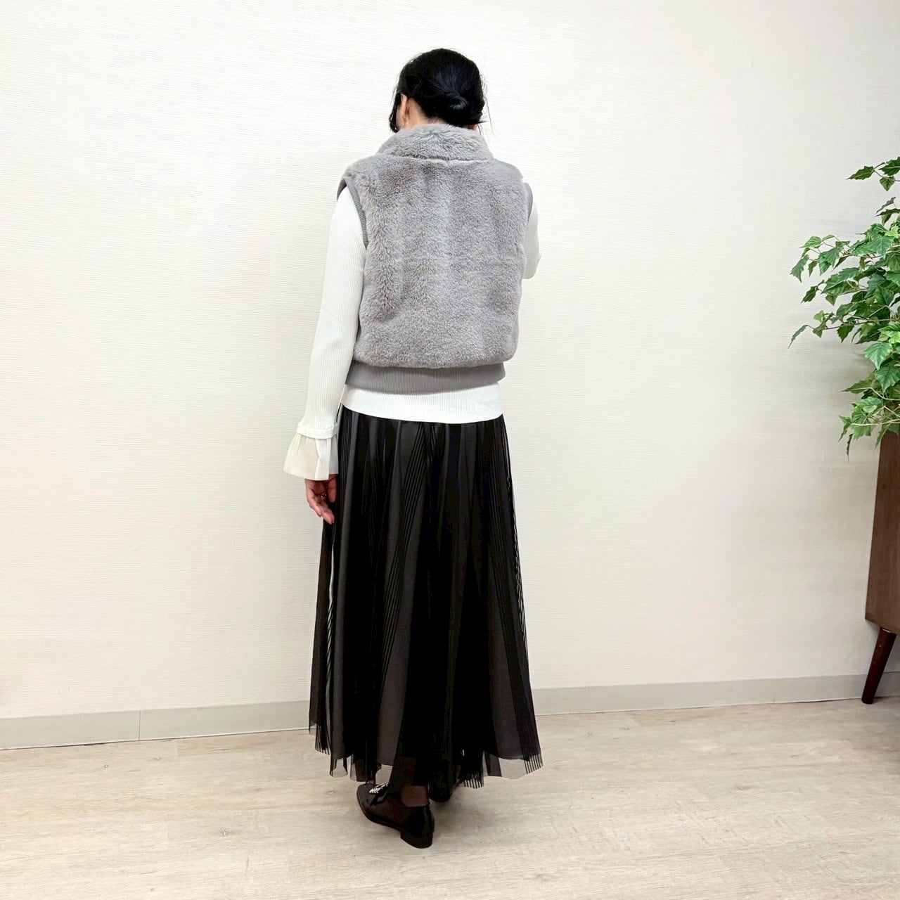 フェイクファーベスト25601-711 | orivia（オリビア）