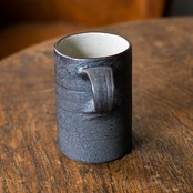 齊藤十郎　マグカップ（鉄釉）