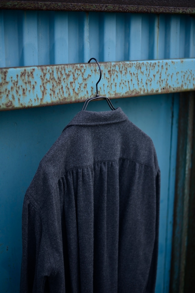 BISOWN Ex / Alashan cashmere gather shirt