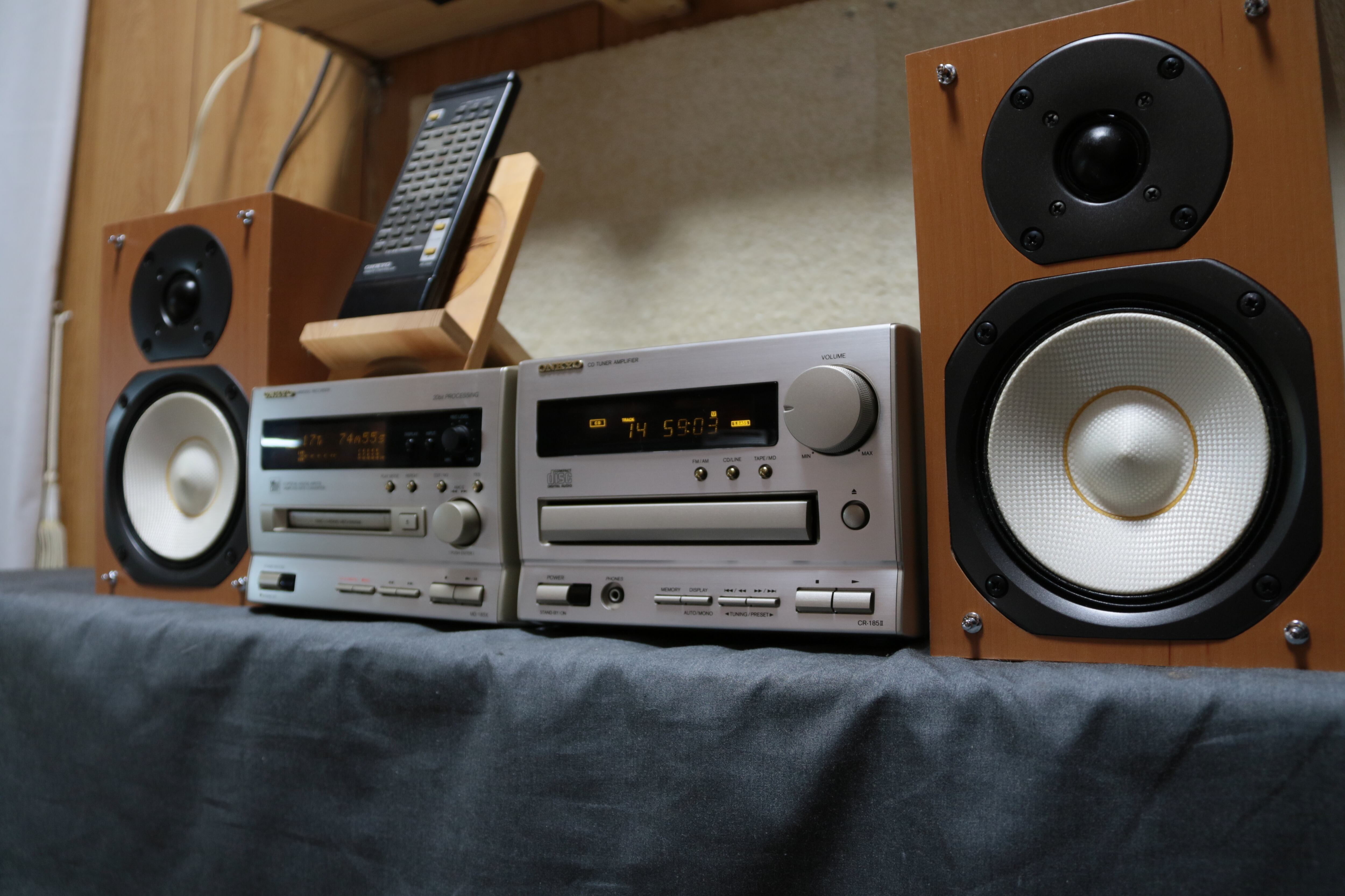 【ジャンク品】　オンキョーミニコンポ　INTEC185 ジャンク品】 オンキョーミニコンポ INTEC185 ONKYO オンキョー CR-185