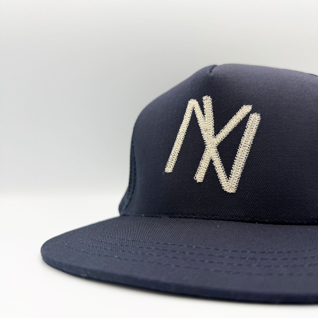 【gifthat別注】Coopers Town Chain Stitch Logo Mesh Cap