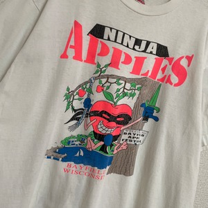 USA製　Bayfield Apple Festival アップル忍者プリントtシャツ