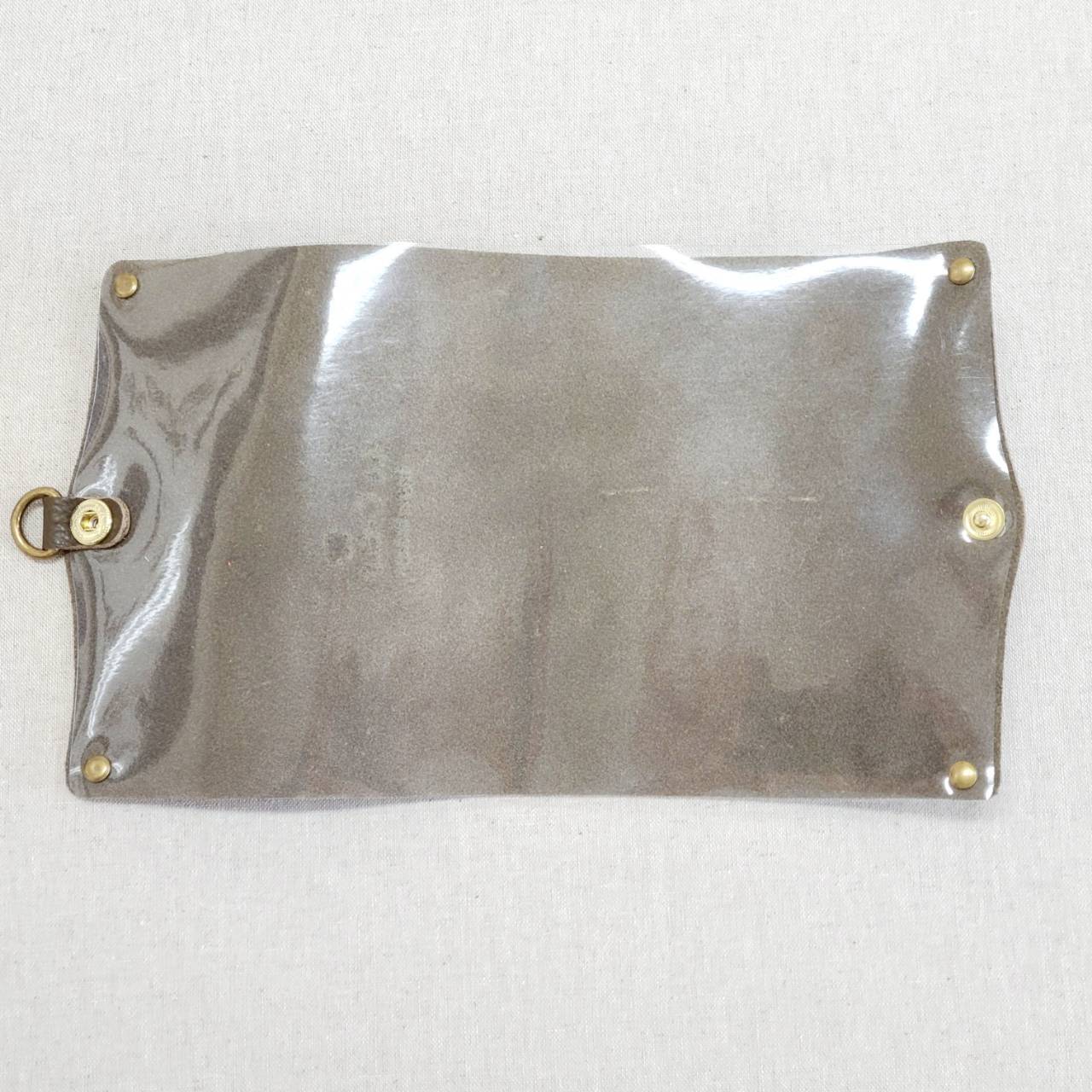 レザーマスクカバー大(カーキ)【HASAMU】 布マスク用 ビニール仕様 Le Coeur