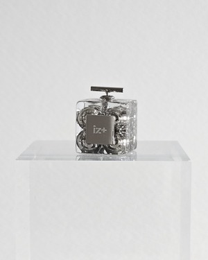 PERFUME CUBE. [silver8]