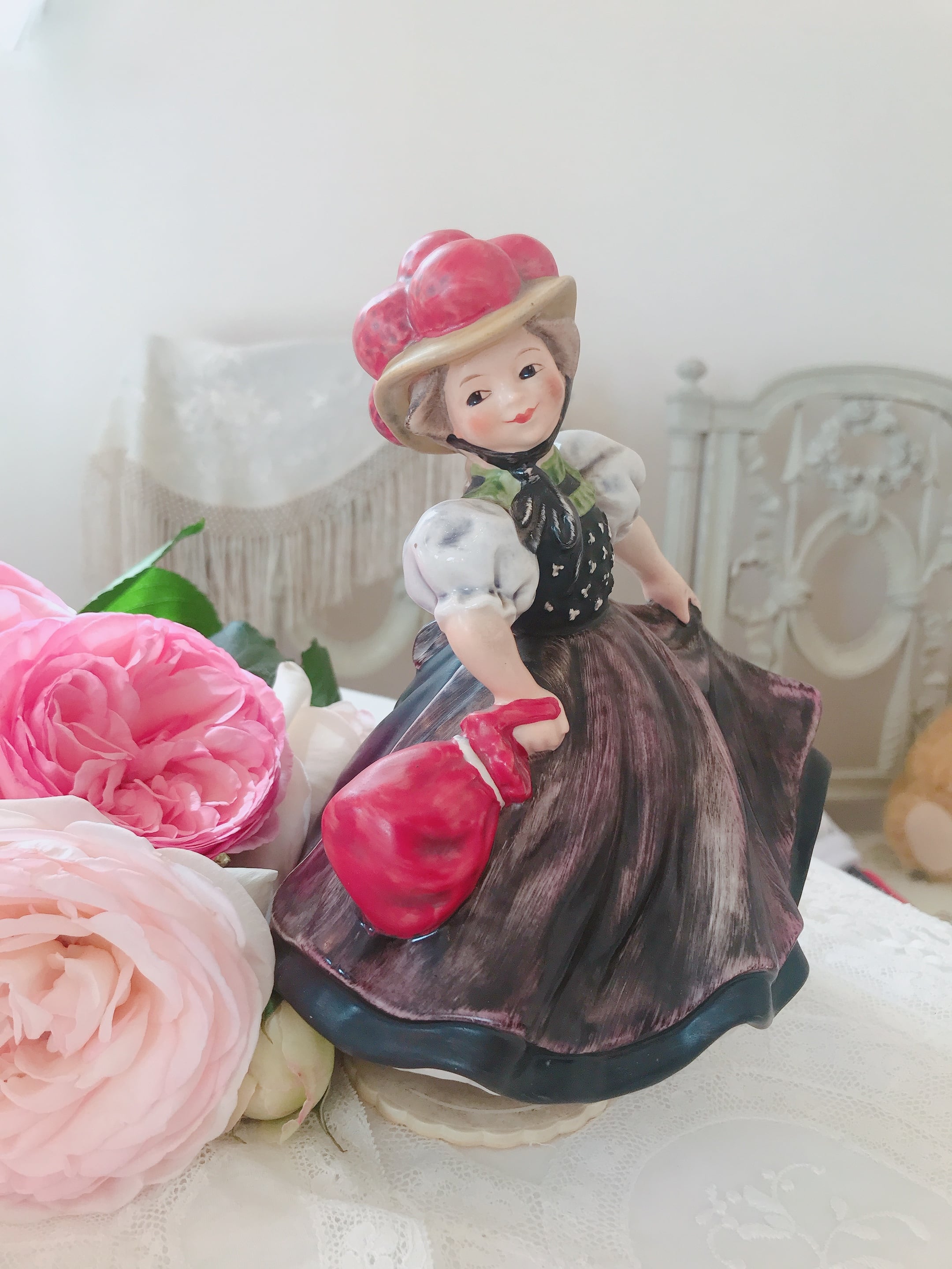 ドイツ ゲーベルオルゴールの陶器の人形 在庫1 | AntiqueRose