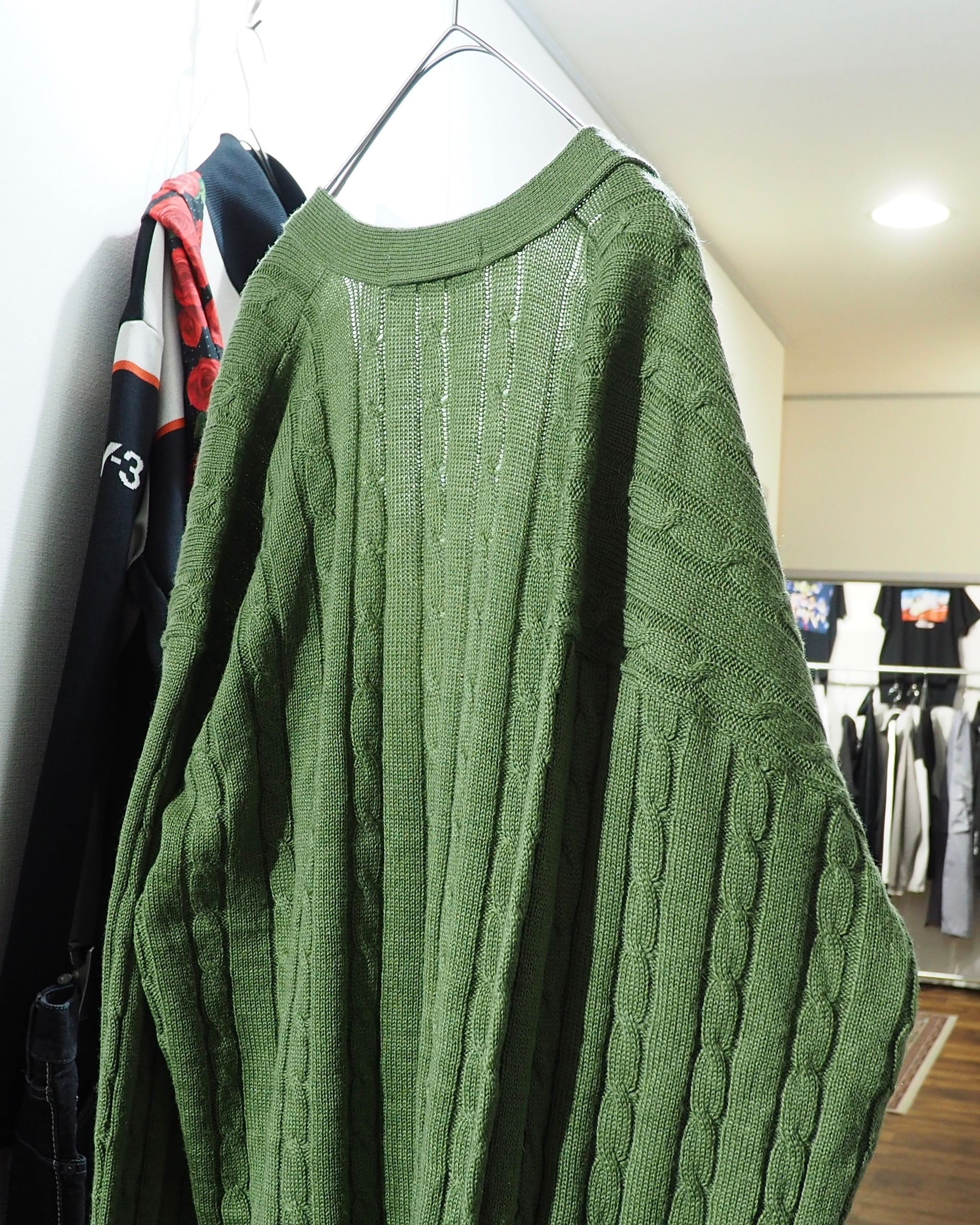 1990s ” VONANZA ” Beautiful Light green Color vintage loose knit Cardigan
