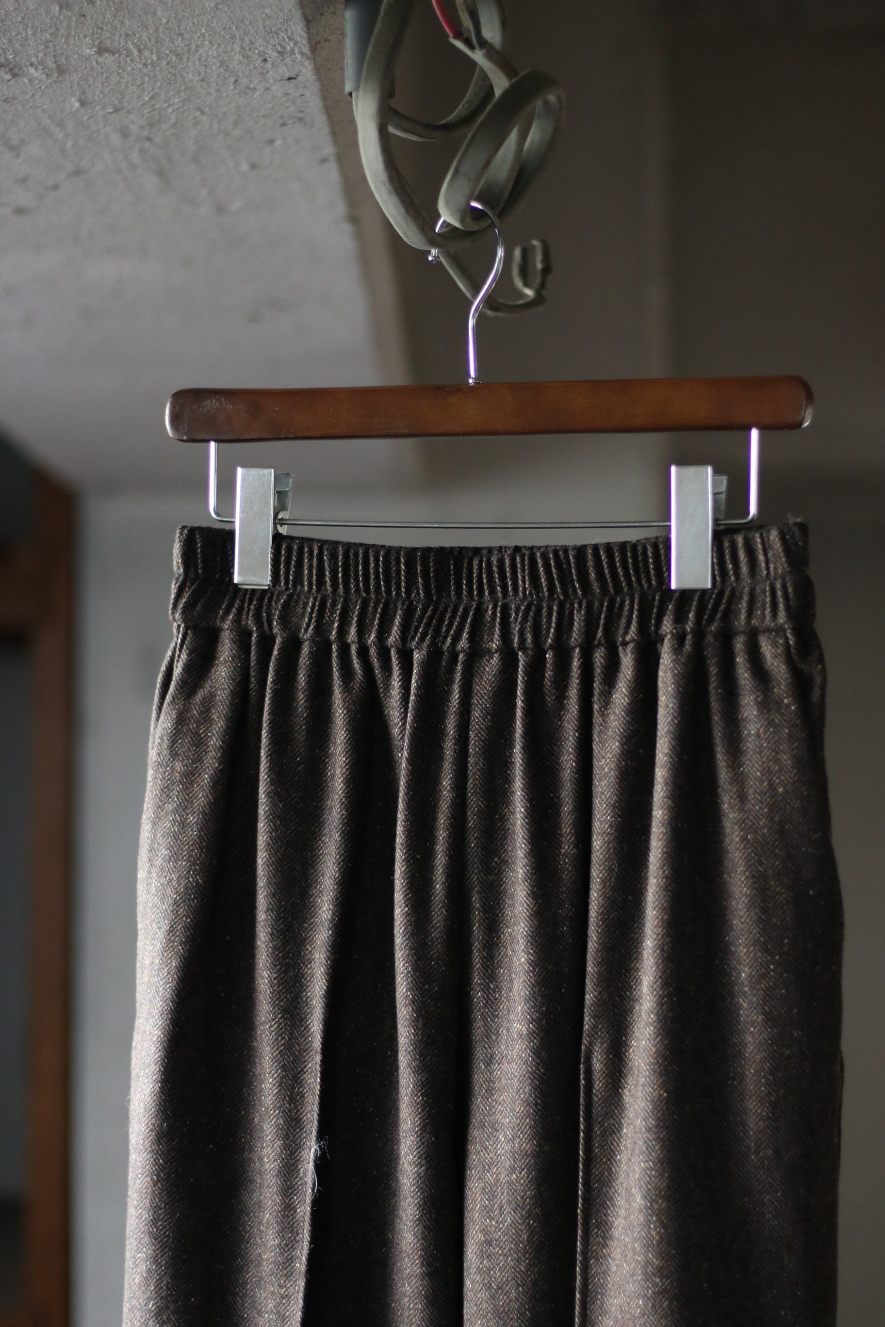 ICONS Ex.［semoh］PIN TUCK TROUSERS “19th Anniversary Model” BROWN