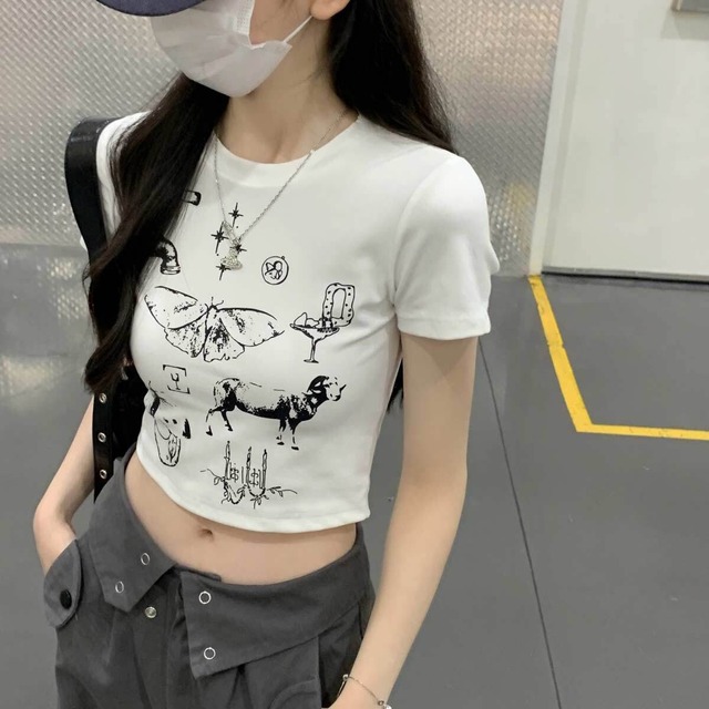【韓国通販 dgo】2colors グラフィティプリント Tシャツ ホワイト/ライトグレー(W3859）センス溢れるファッションitem