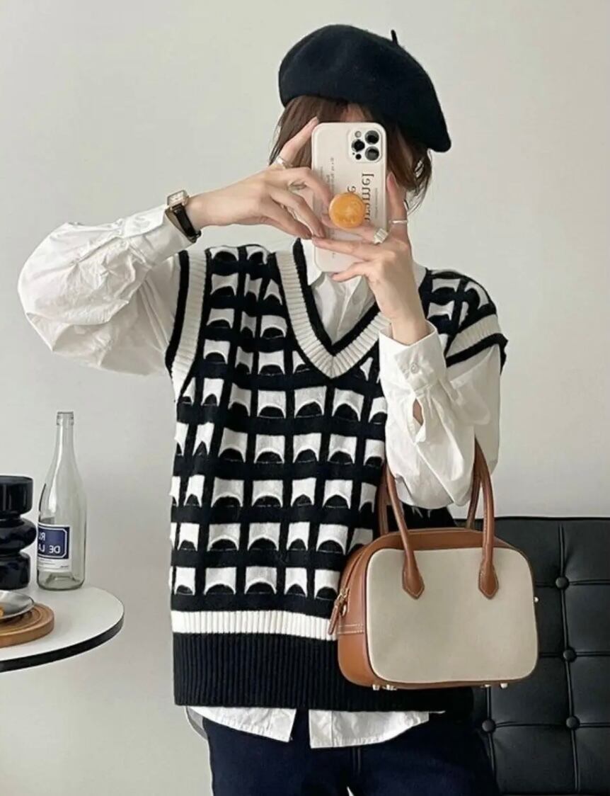 コントラストカラーVネックネックベスト